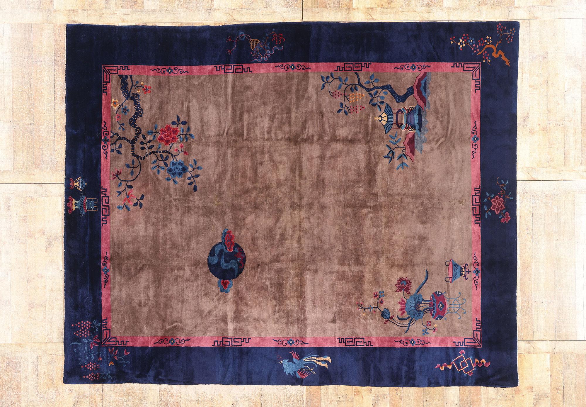 Antique Chinese Art Deco Rug with Traditional Style For Sale 4