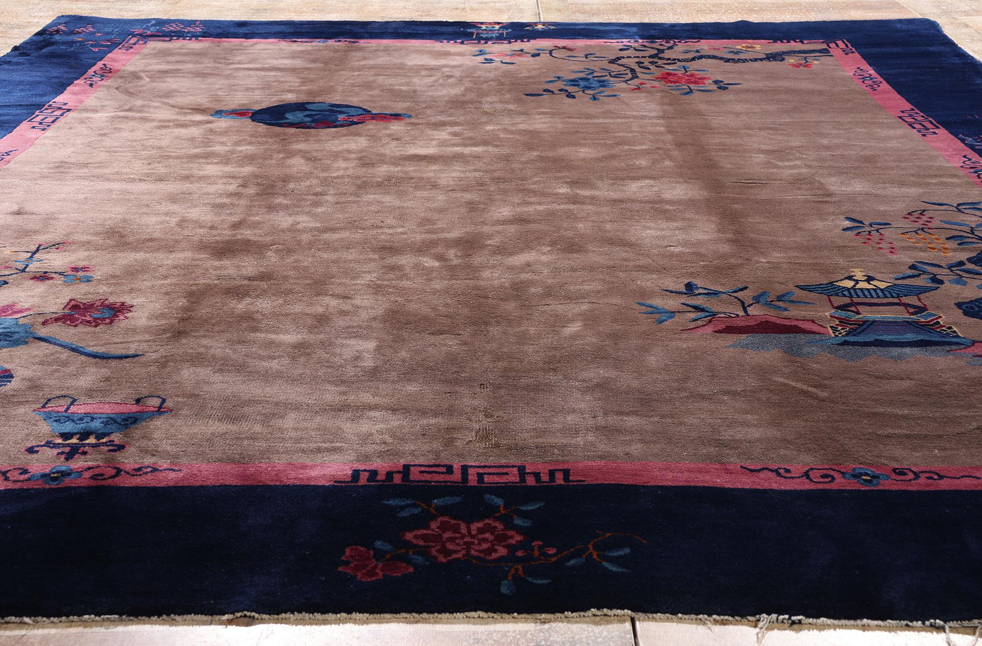 Antique Chinese Art Deco Rug with Traditional Style In Good Condition For Sale In Dallas, TX