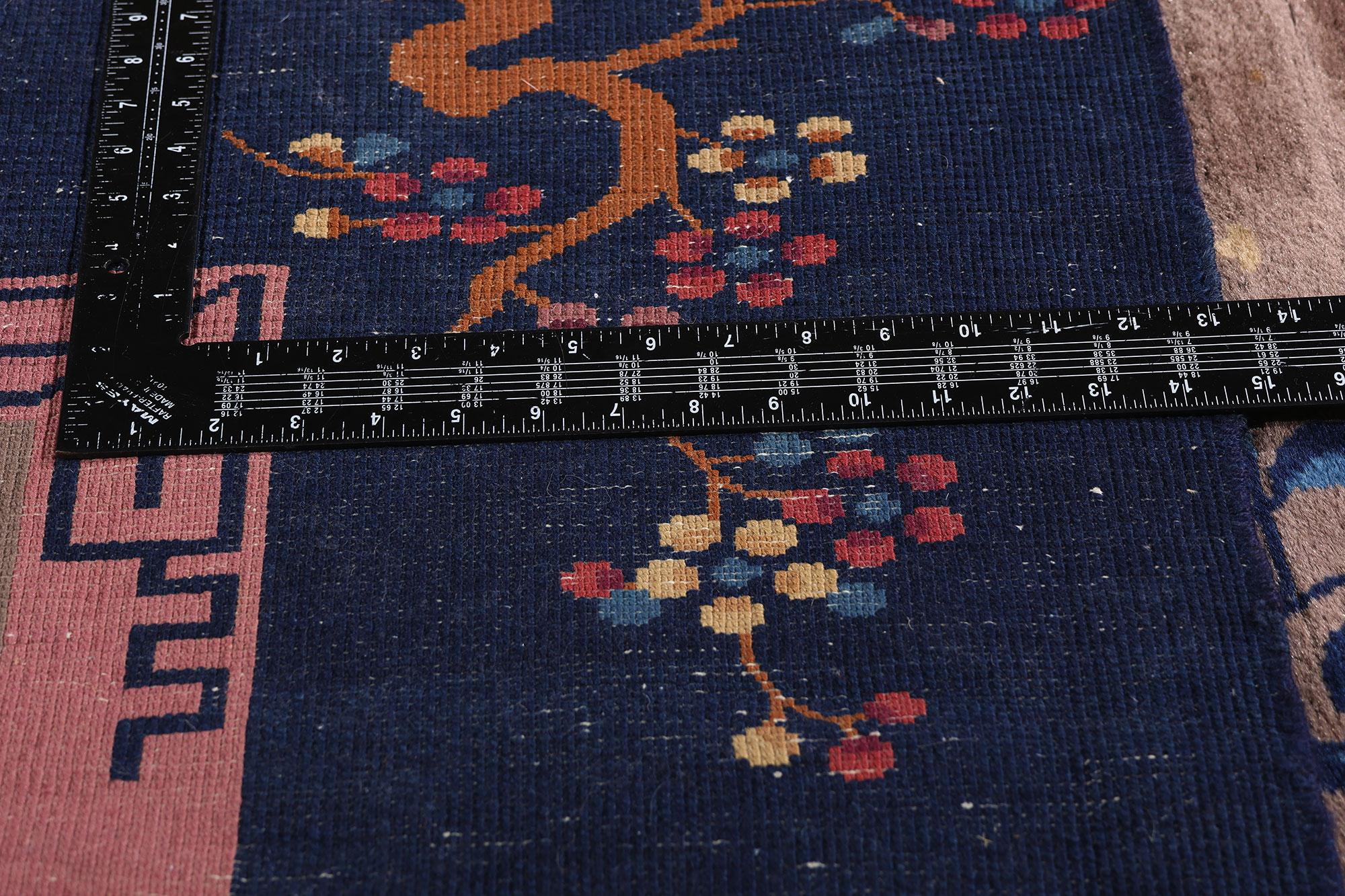 Antique Chinese Art Deco Rug with Traditional Style For Sale 1