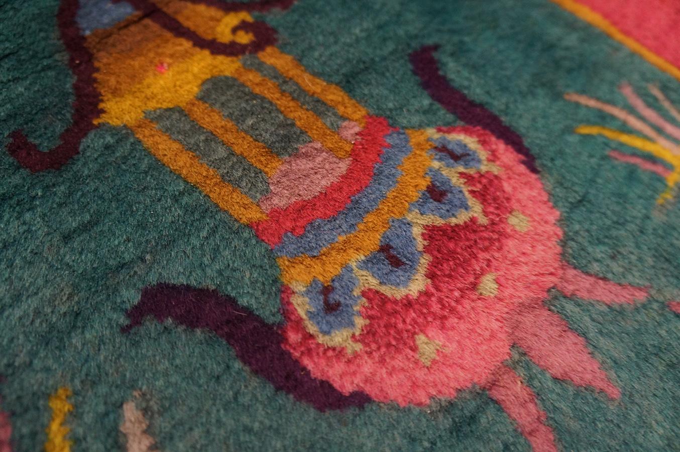 Alfombra Art Decó china de los años 20 ( 2' 6'' x 4' 5'' - 76 x 134 cm ) en venta 4