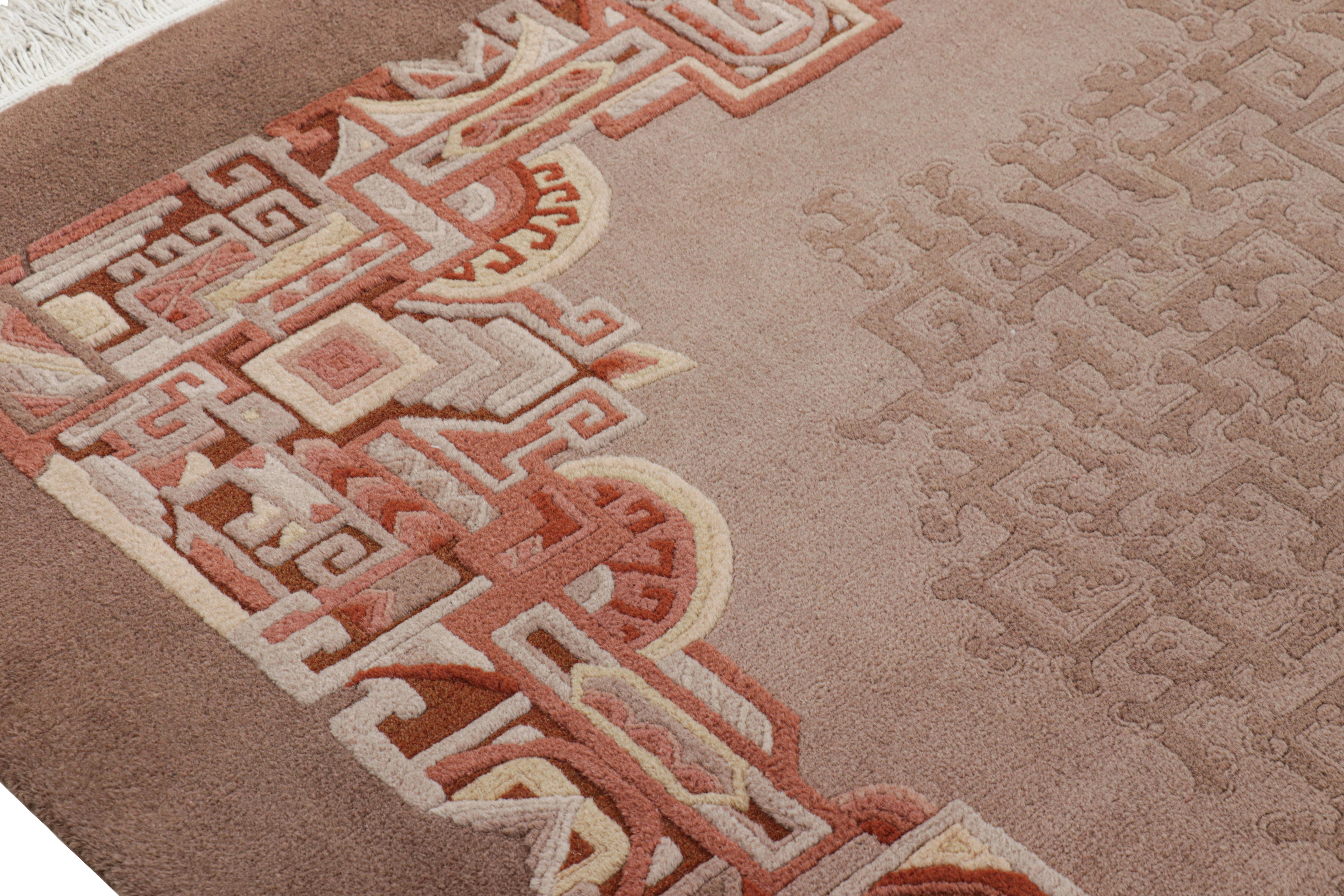 Art Déco Tappeto antico cinese in stile Art Deco di colore beige, con motivi, da Rug & Kilim in vendita