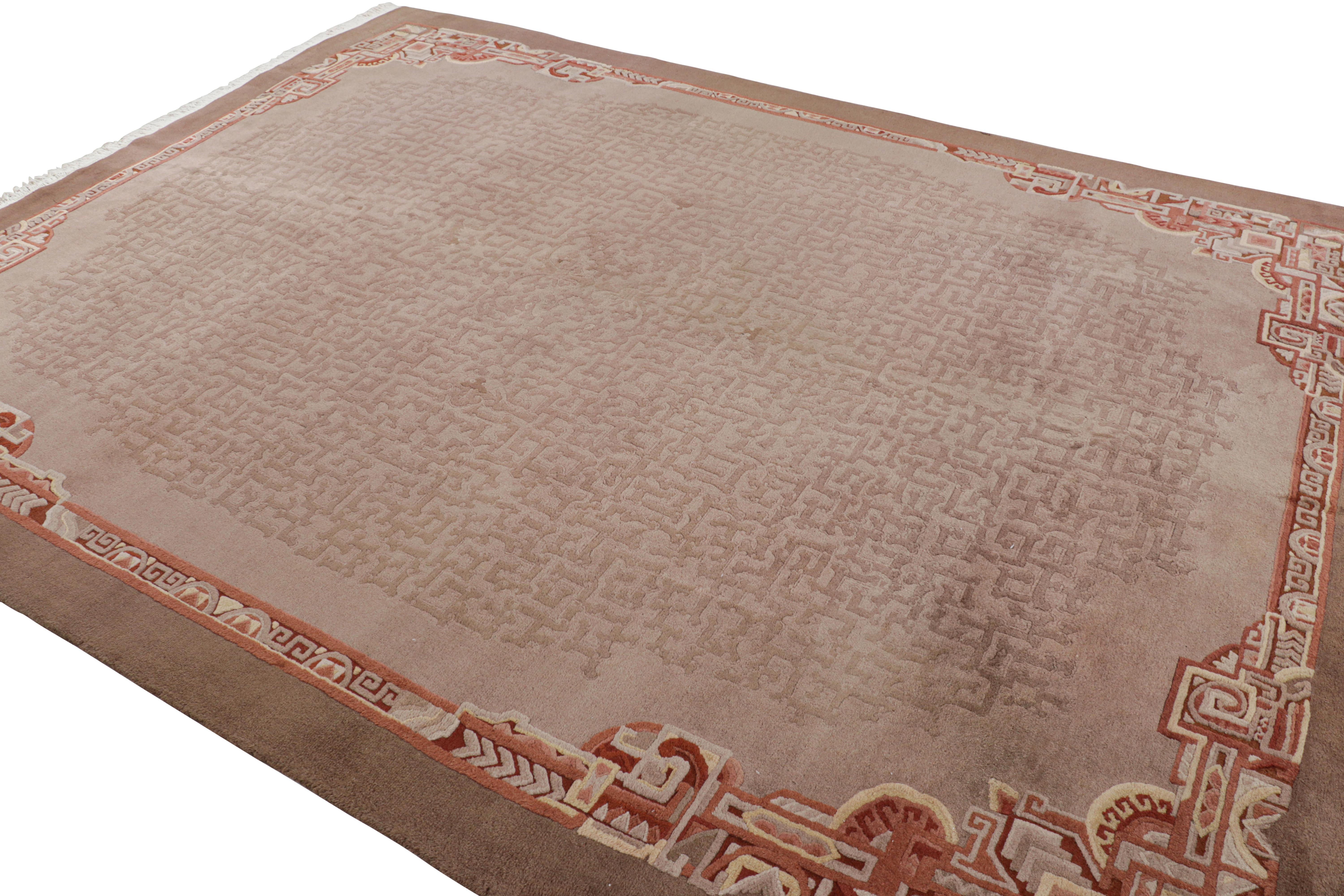 Cinese Tappeto antico cinese in stile Art Deco di colore beige, con motivi, da Rug & Kilim in vendita