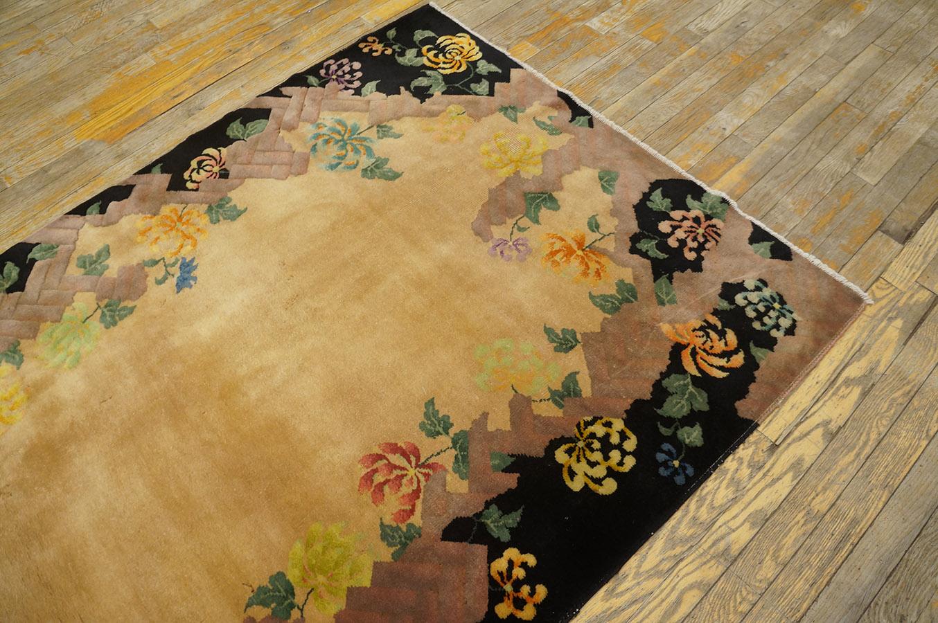 Hand-Knotted 1920s Chinese Art Deco Rug by Nichols Workshop ( 4' x 6'8'' - 122 x 203 ) For Sale