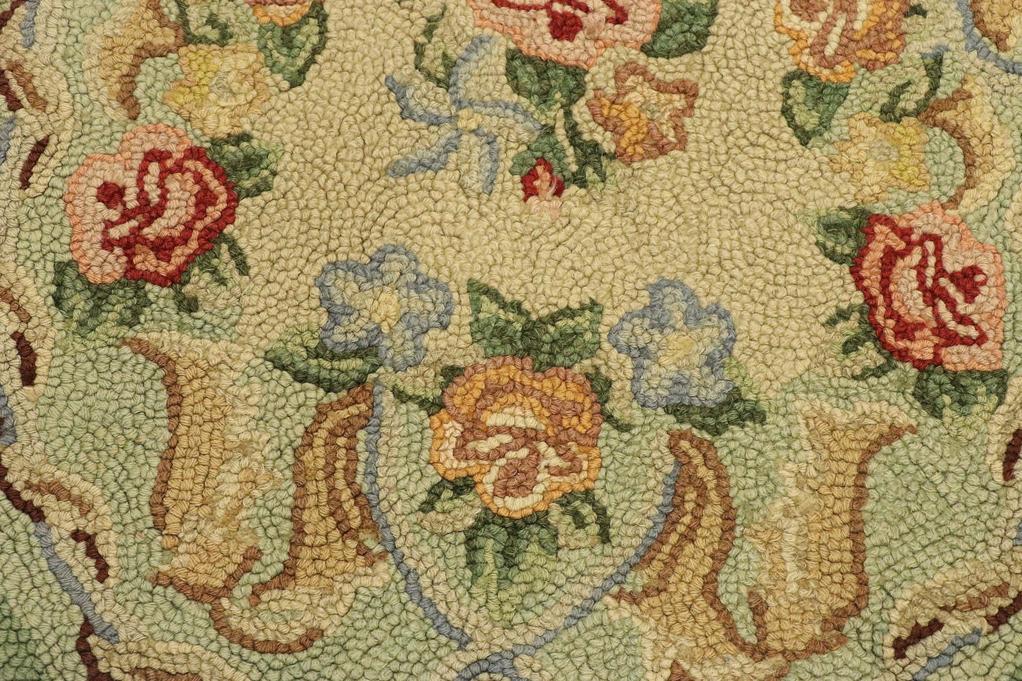 Antique Chinese Aubusson Floral Hooked Rug In Good Condition For Sale In Dallas, TX
