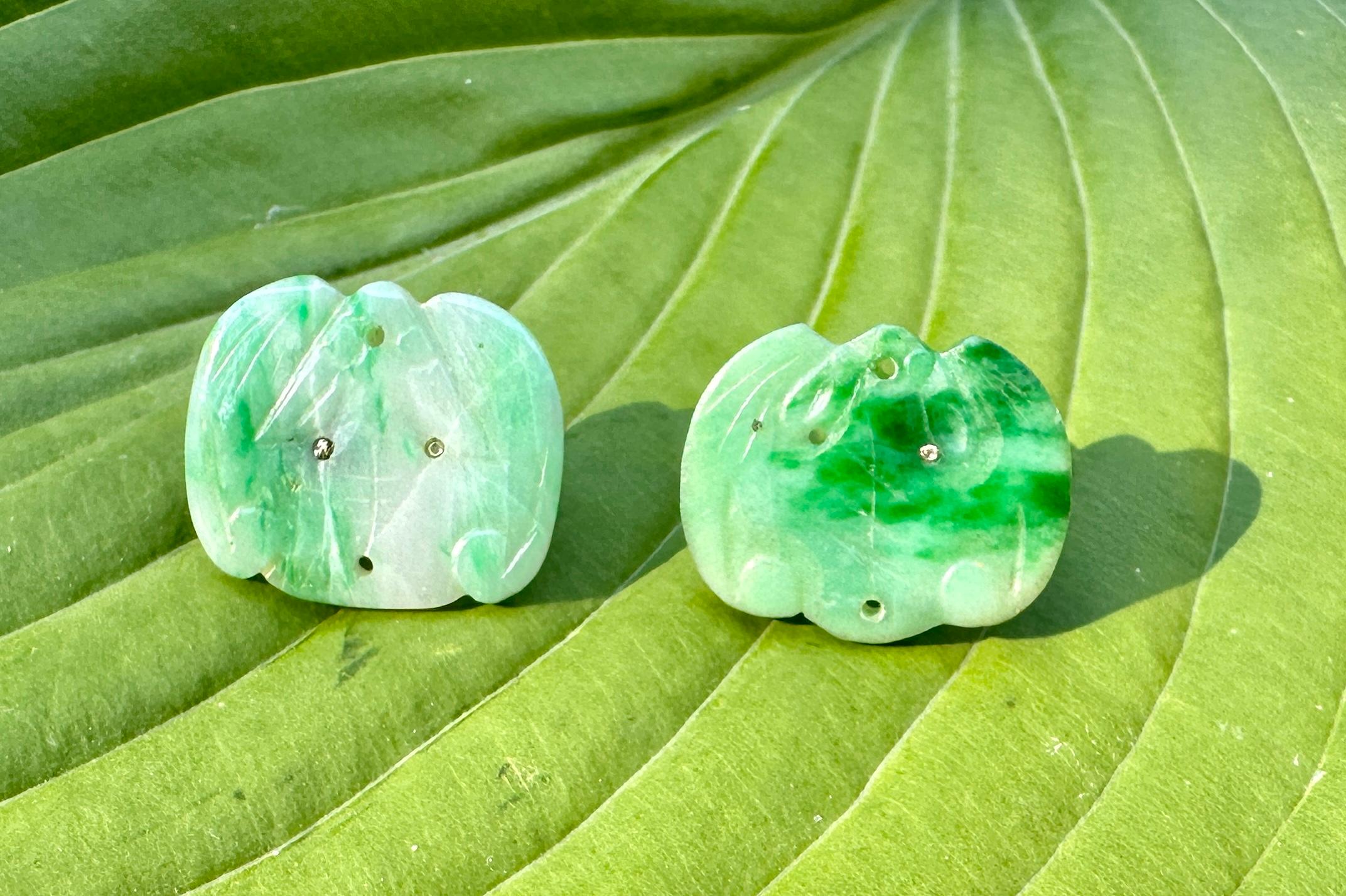 Boucles d'oreilles chinoises anciennes en jade sculpté Rare Art Deco Art Nouveau Silver Bon état - En vente à New York, NY