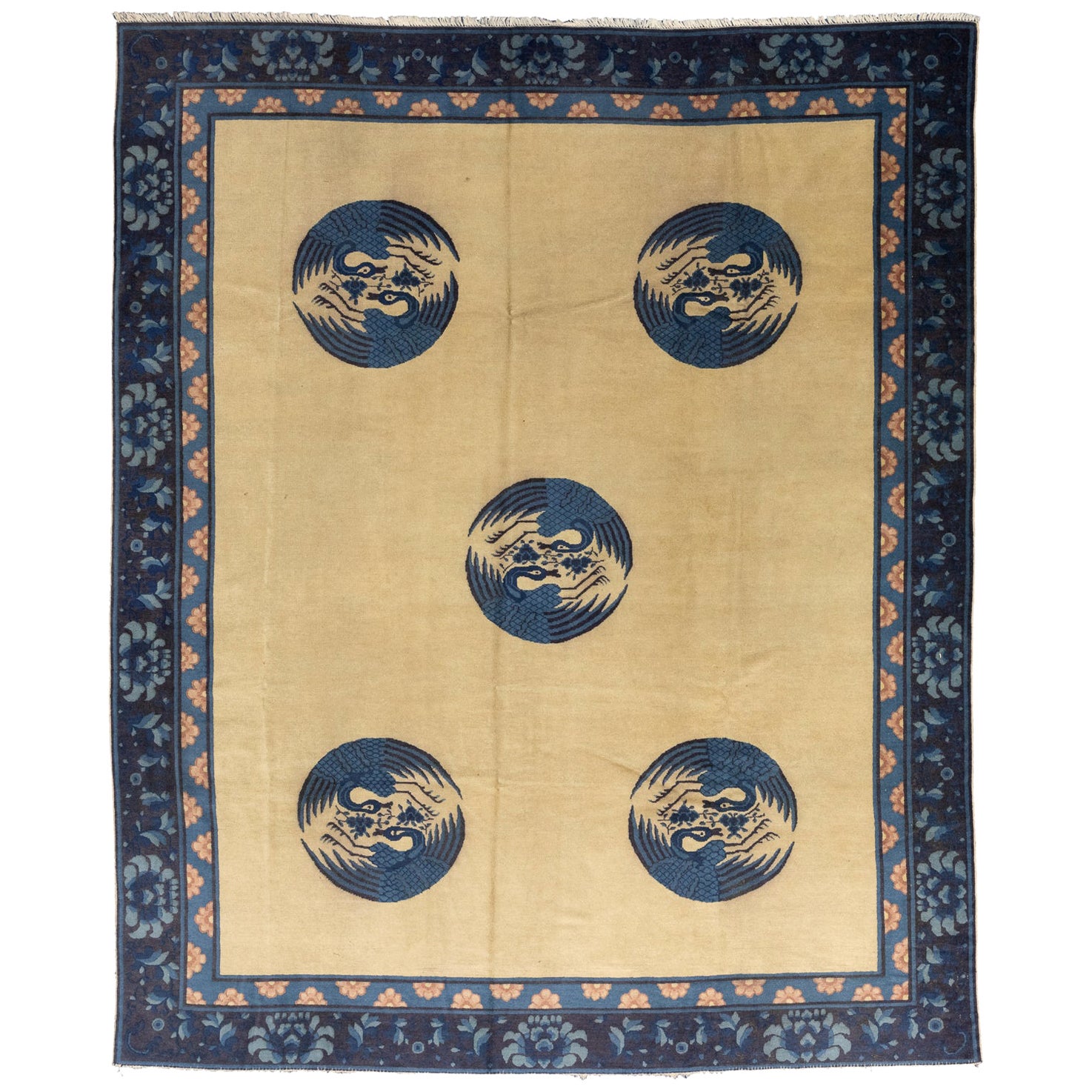 Tapis chinois ancien de Pékin en laine beige à motif champ, 1880-1900