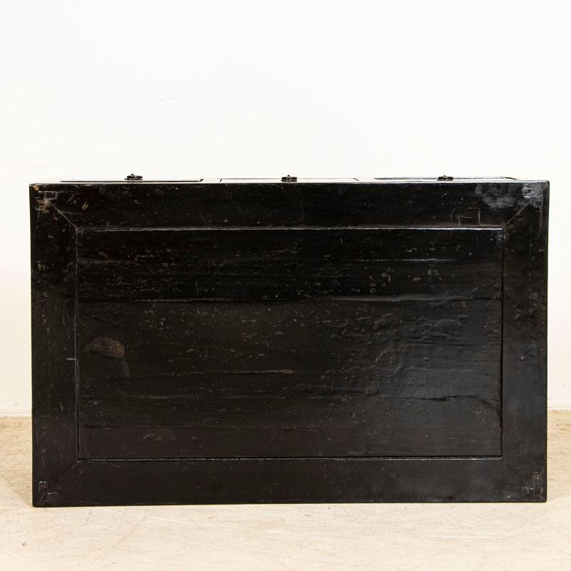Antique Chinese Black Lacquer Coffee Table with 3 Drawers 6