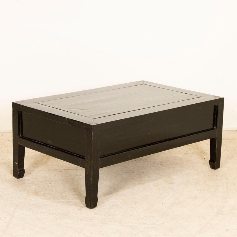Paint Antique Chinese Black Lacquer Coffee Table with 3 Drawers