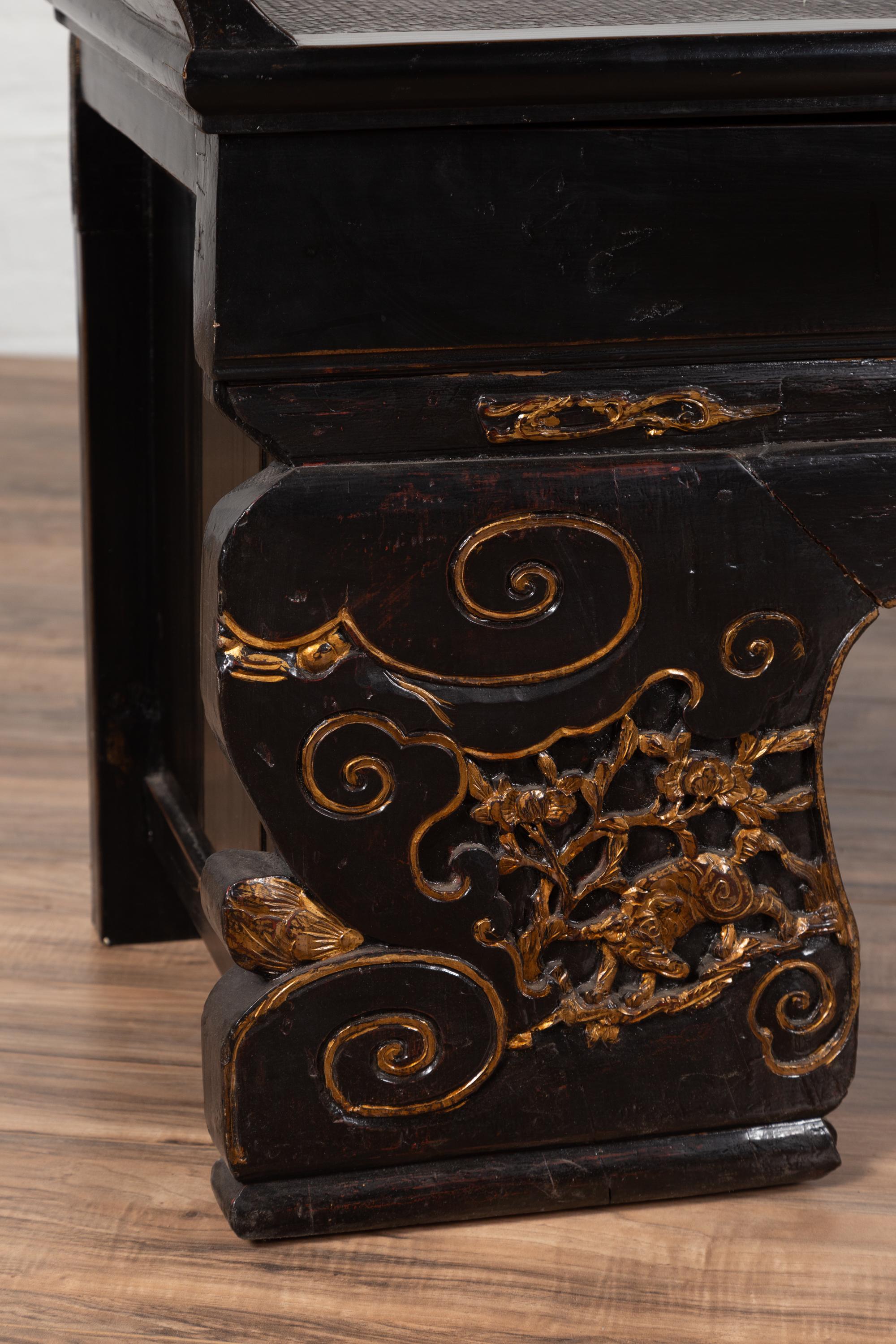 Antique Chinese Black Lacquered Bench with Hidden Storage and Gilt Décor 3