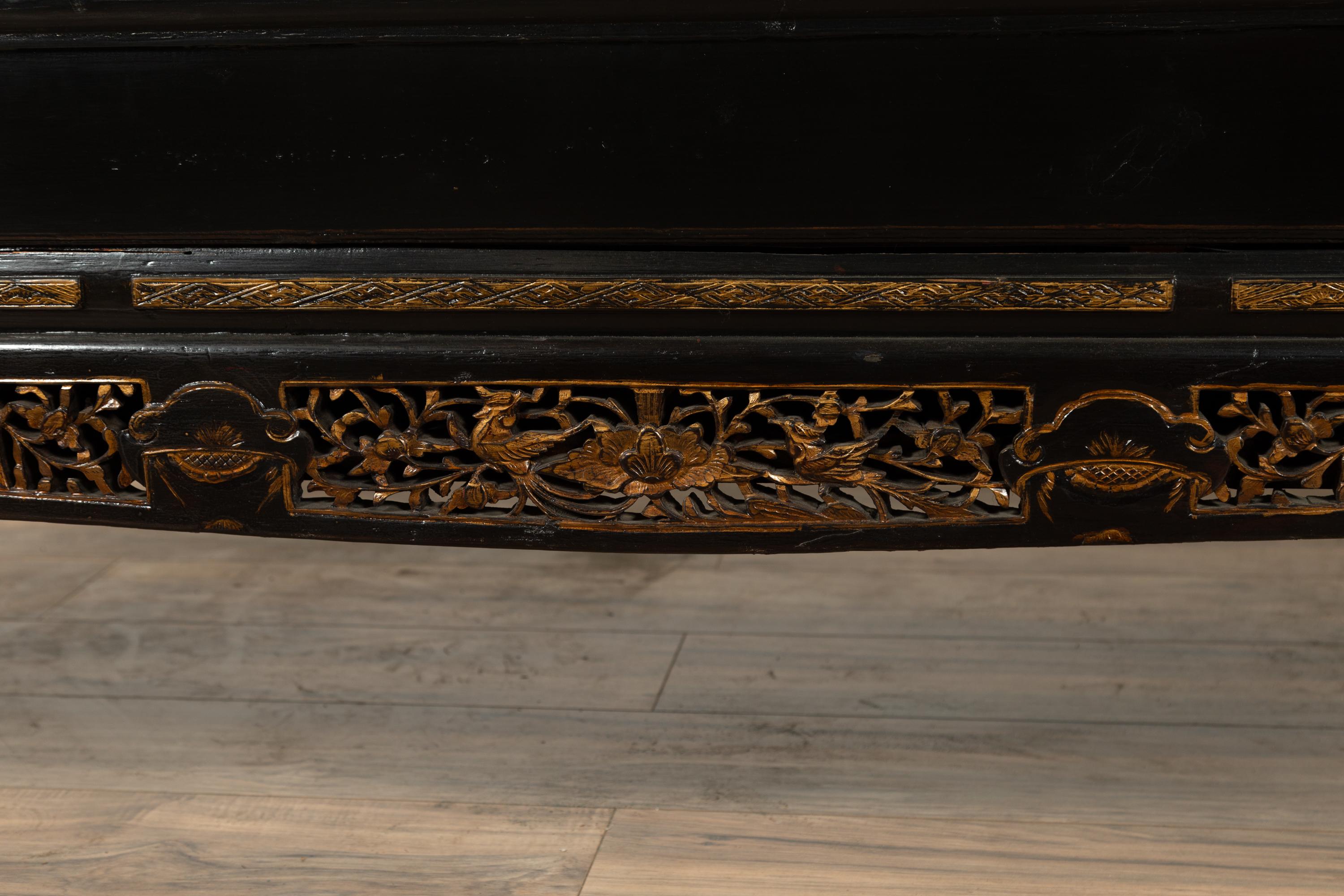Antique Chinese Black Lacquered Bench with Hidden Storage, Rattan and Gilt Décor 1