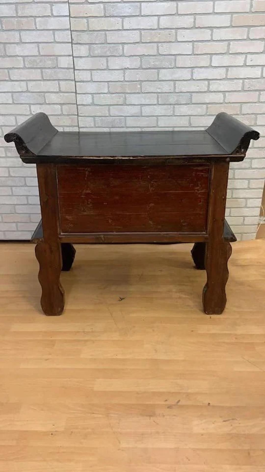 Antique Chinese Black & Red Lacquered Chinoiserie Altar Storage Chest For Sale 4