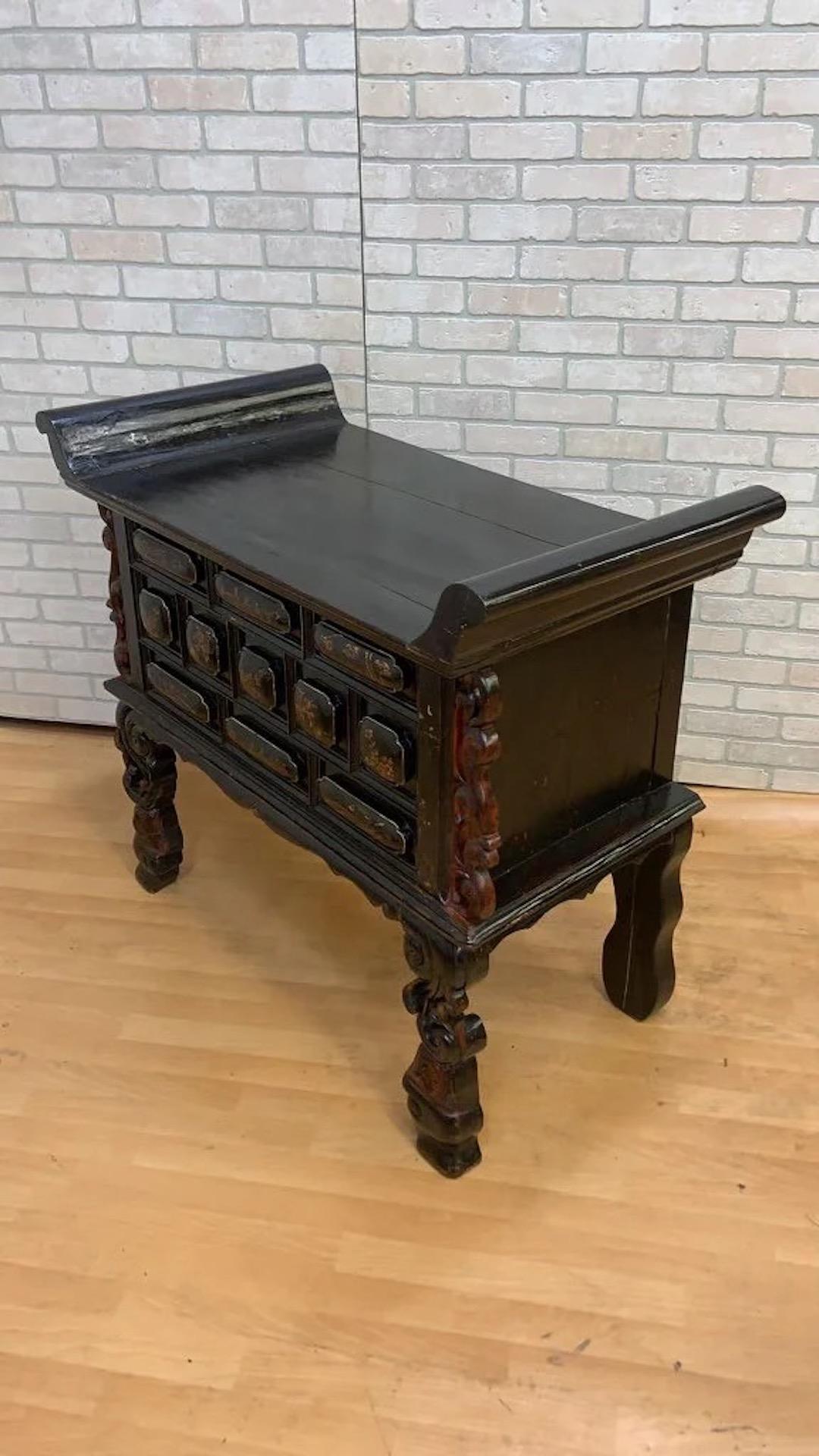 Wood Antique Chinese Black & Red Lacquered Chinoiserie Altar Storage Chest For Sale