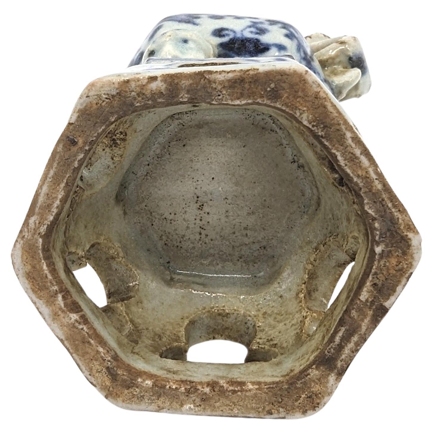 Antique Chinese Blue and White Porcelain Tripod Censer Monster Paw Feet 17c Ming For Sale 7