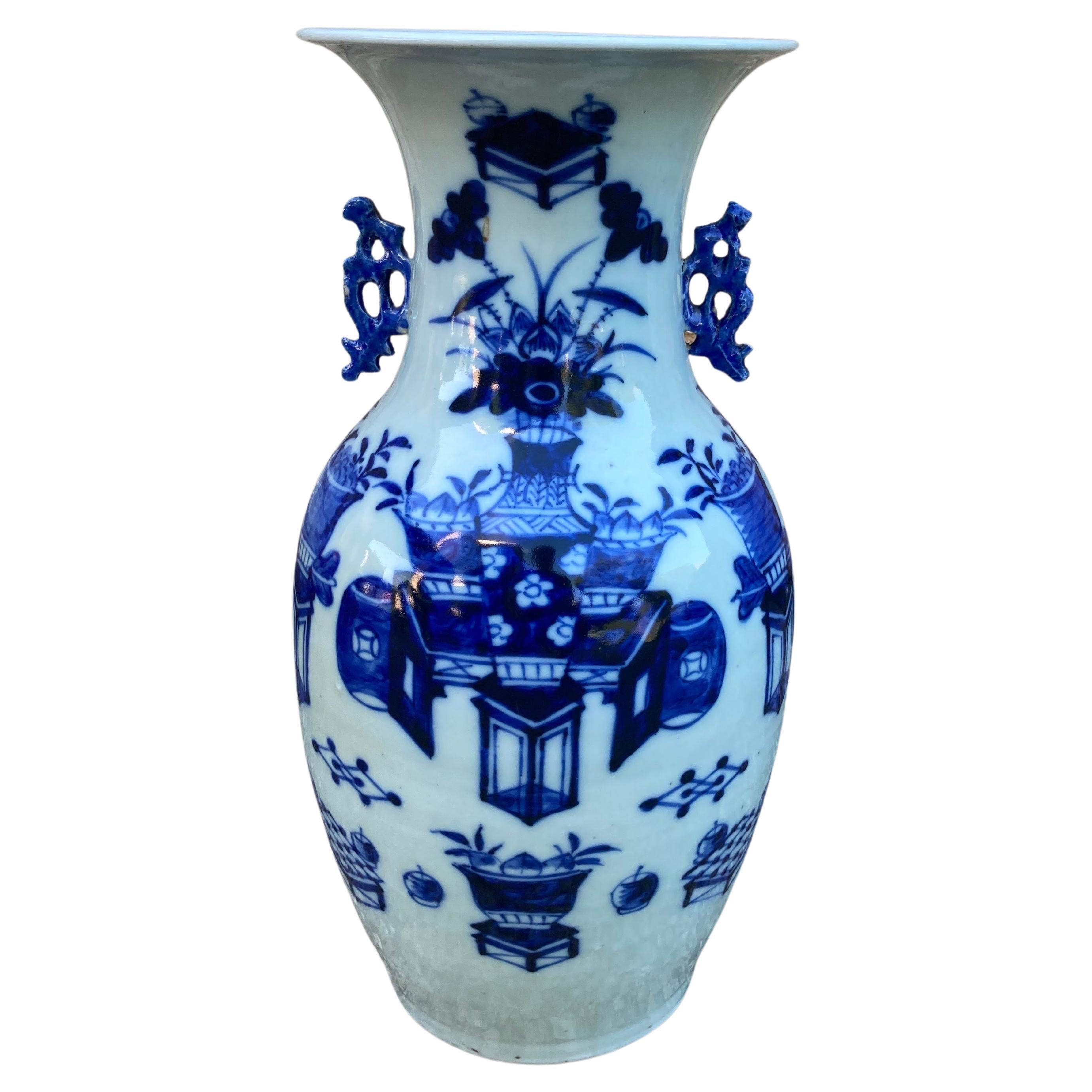 Antike chinesische blau-weiße Vase, antik