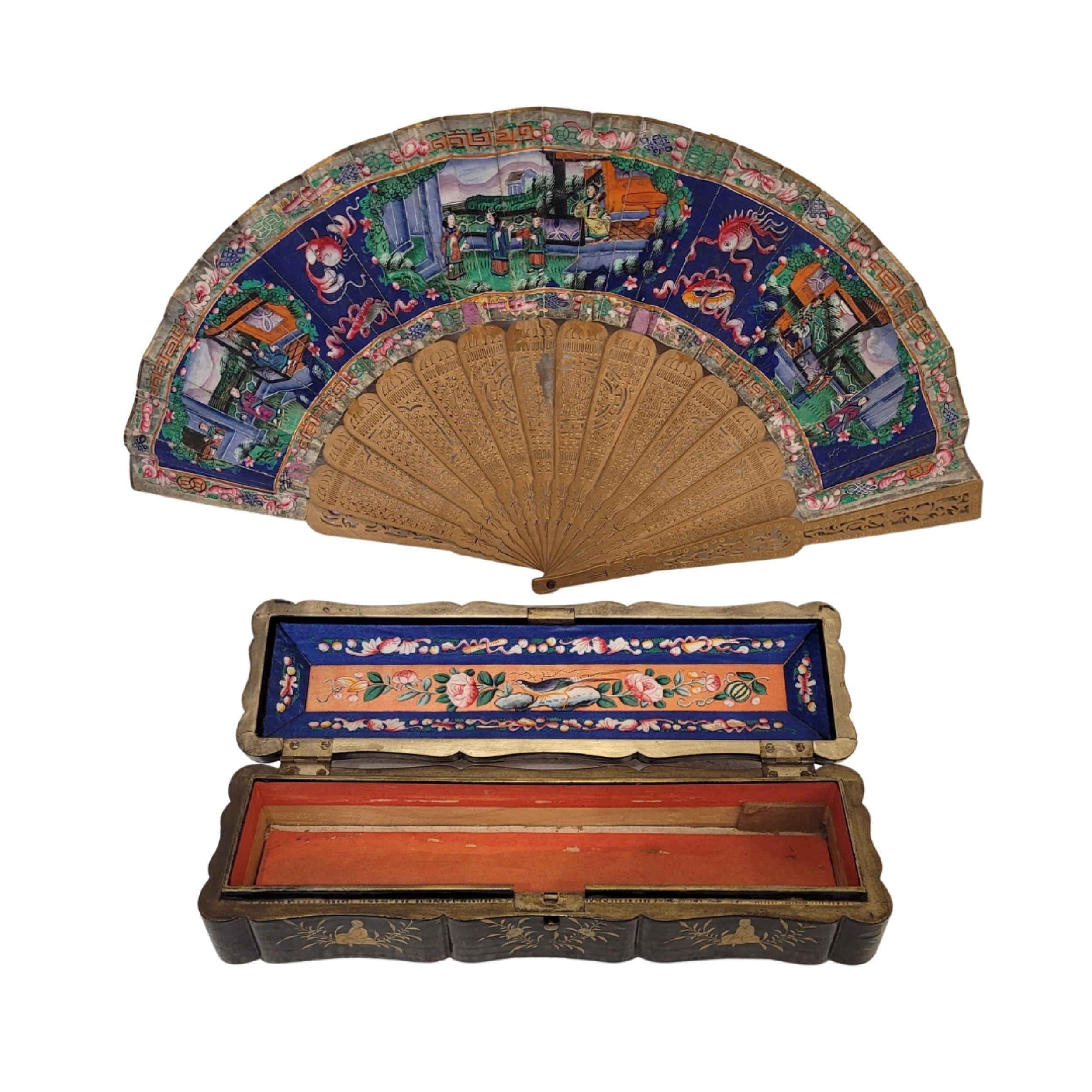 Antiguo abanico chino verde azulado llamado de las Mil Caras en venta 11