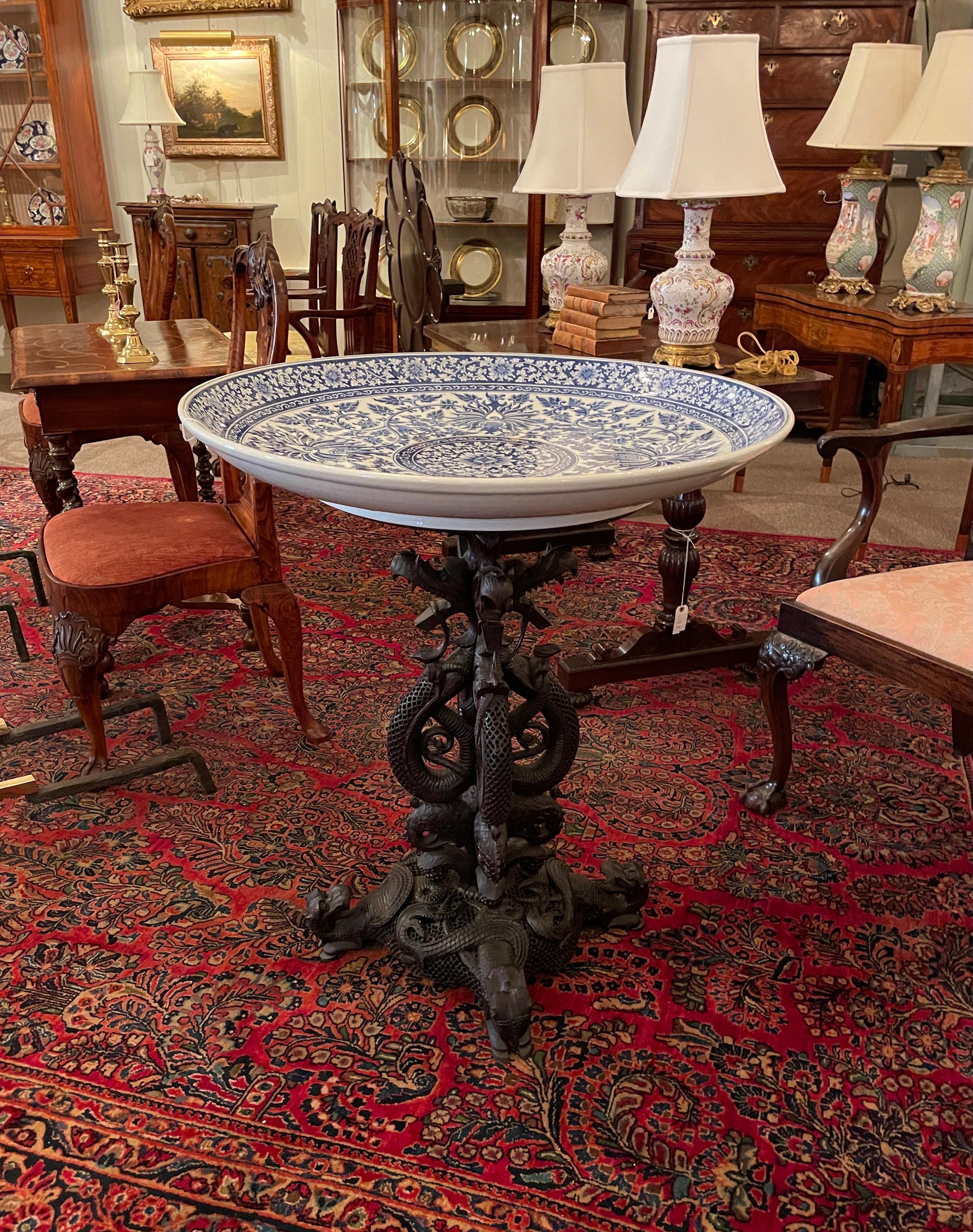 Antique Asian Blue & White Porcelain and Carved Hardwood Table, circa 1900s For Sale 7