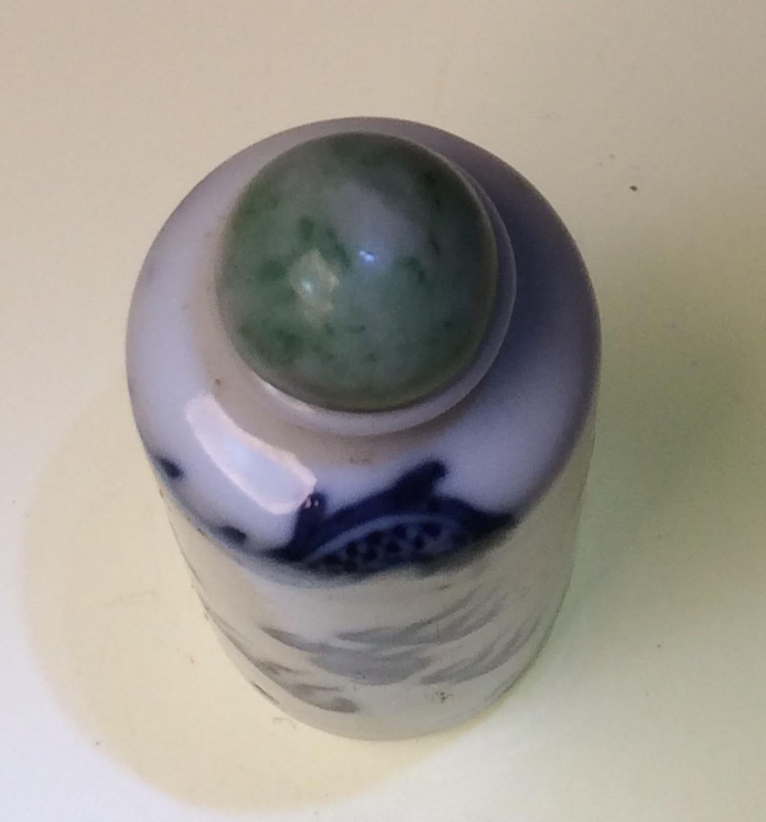 Antique Chinese Blue & White Porcelain Dragon Snuff Bottle For Sale 1