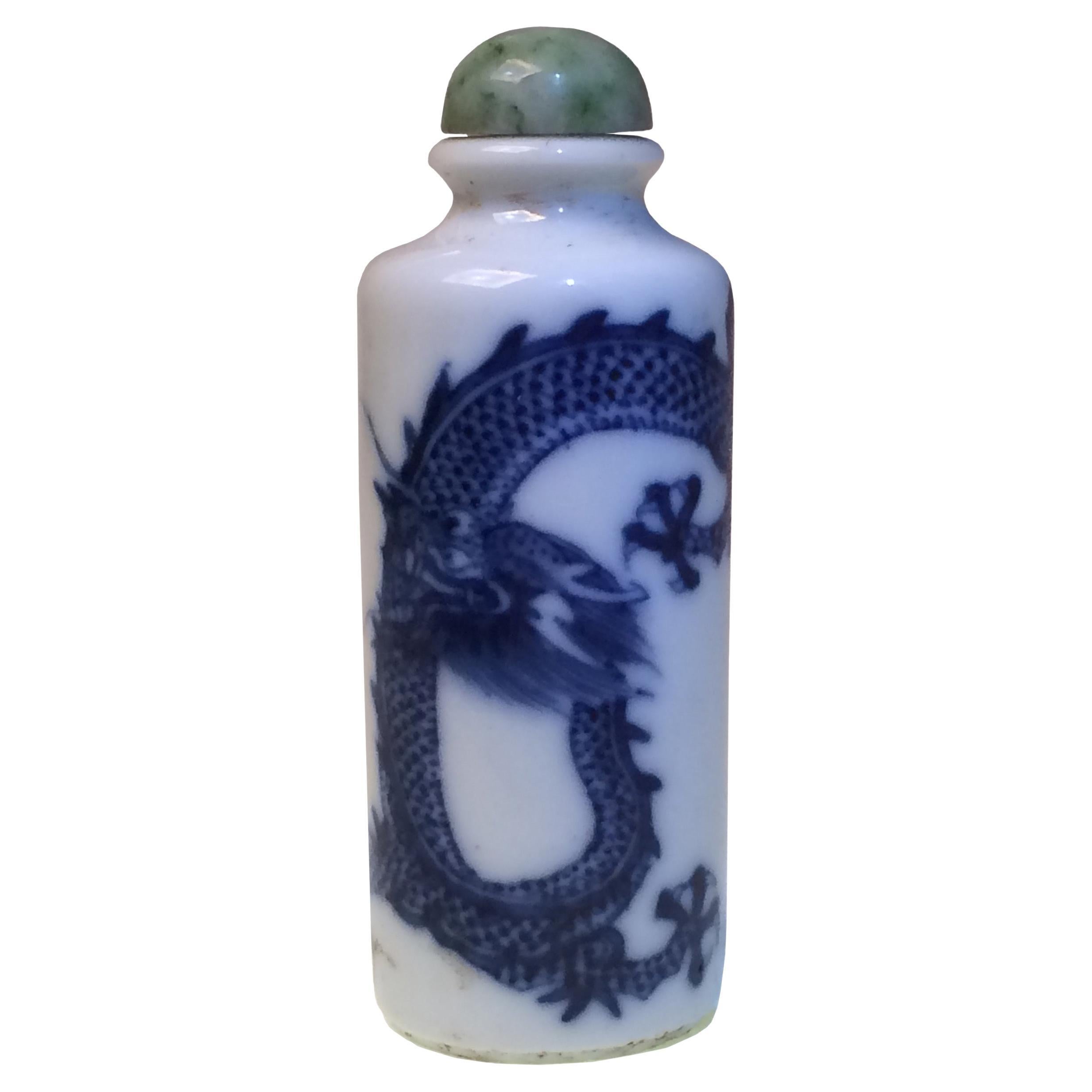 Antique Chinese Blue & White Porcelain Dragon Snuff Bottle