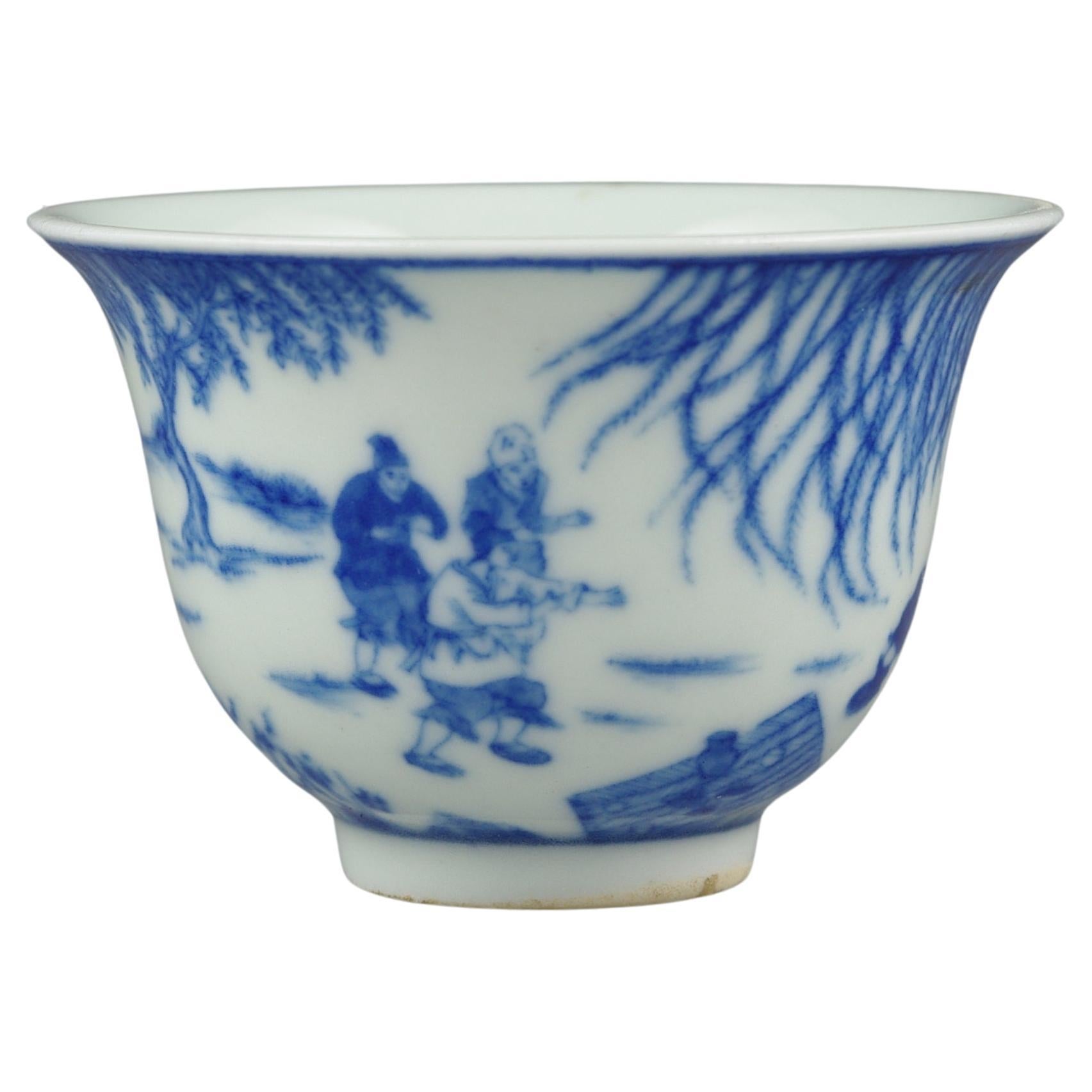 Antike chinesische blau-weiße BW-Weinbecherschale Qing Daoguang-Marke, 19. Jahrhundert im Angebot