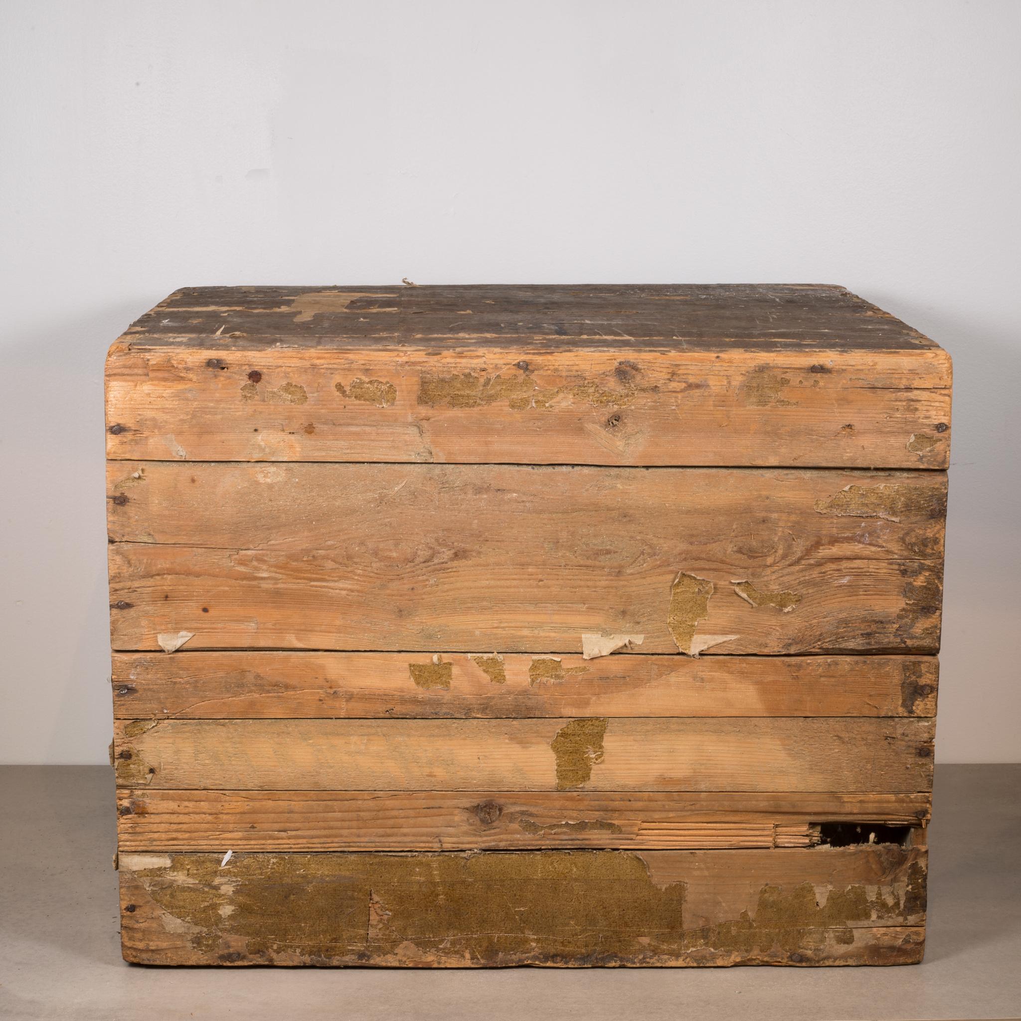 Antique Chinese Cracker and Sweets Packing Box, circa 1880 1