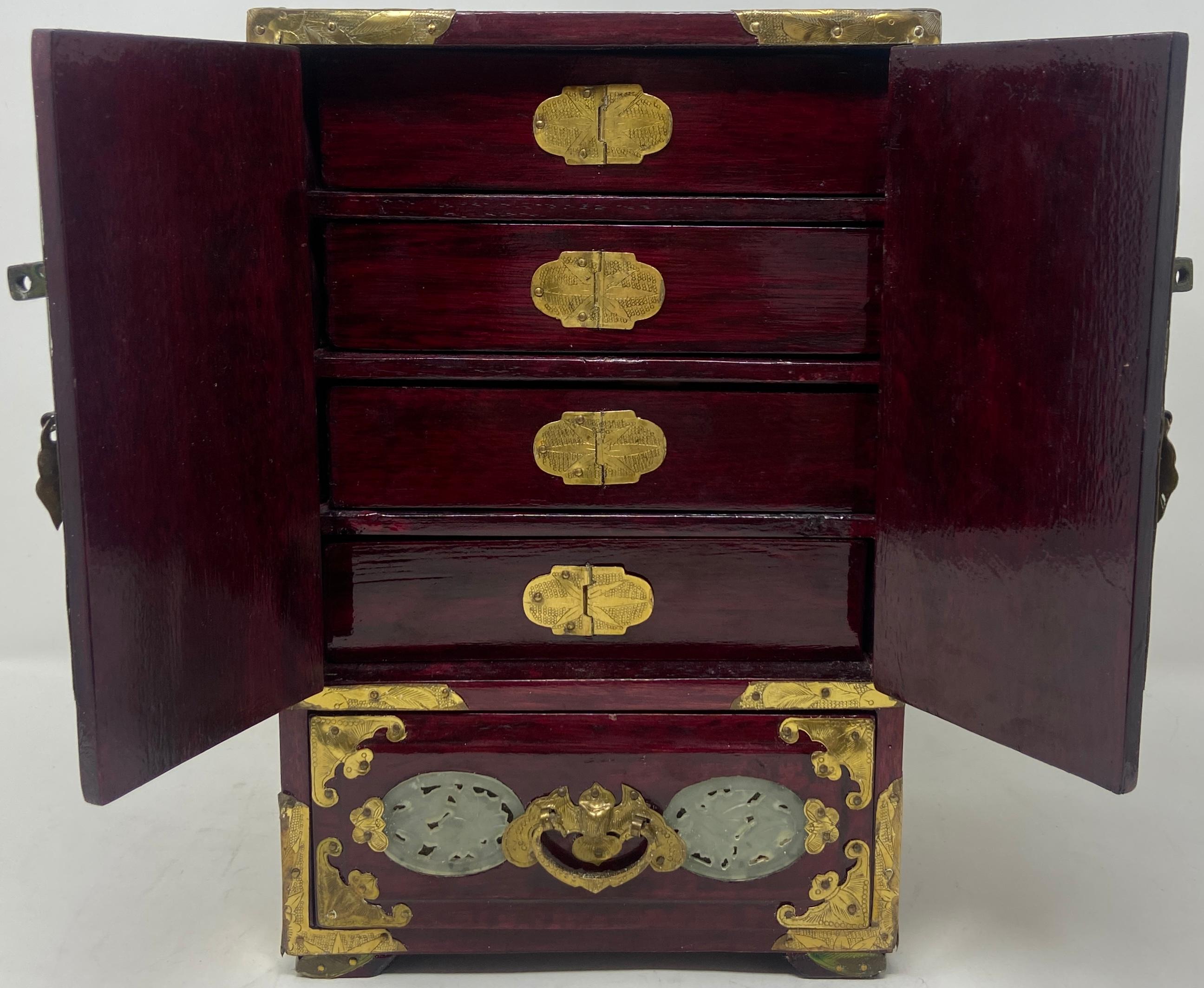Antique Chinese Brass-Mounted Red Lacquer Mahjong Set with Jade Inlay In Good Condition In New Orleans, LA