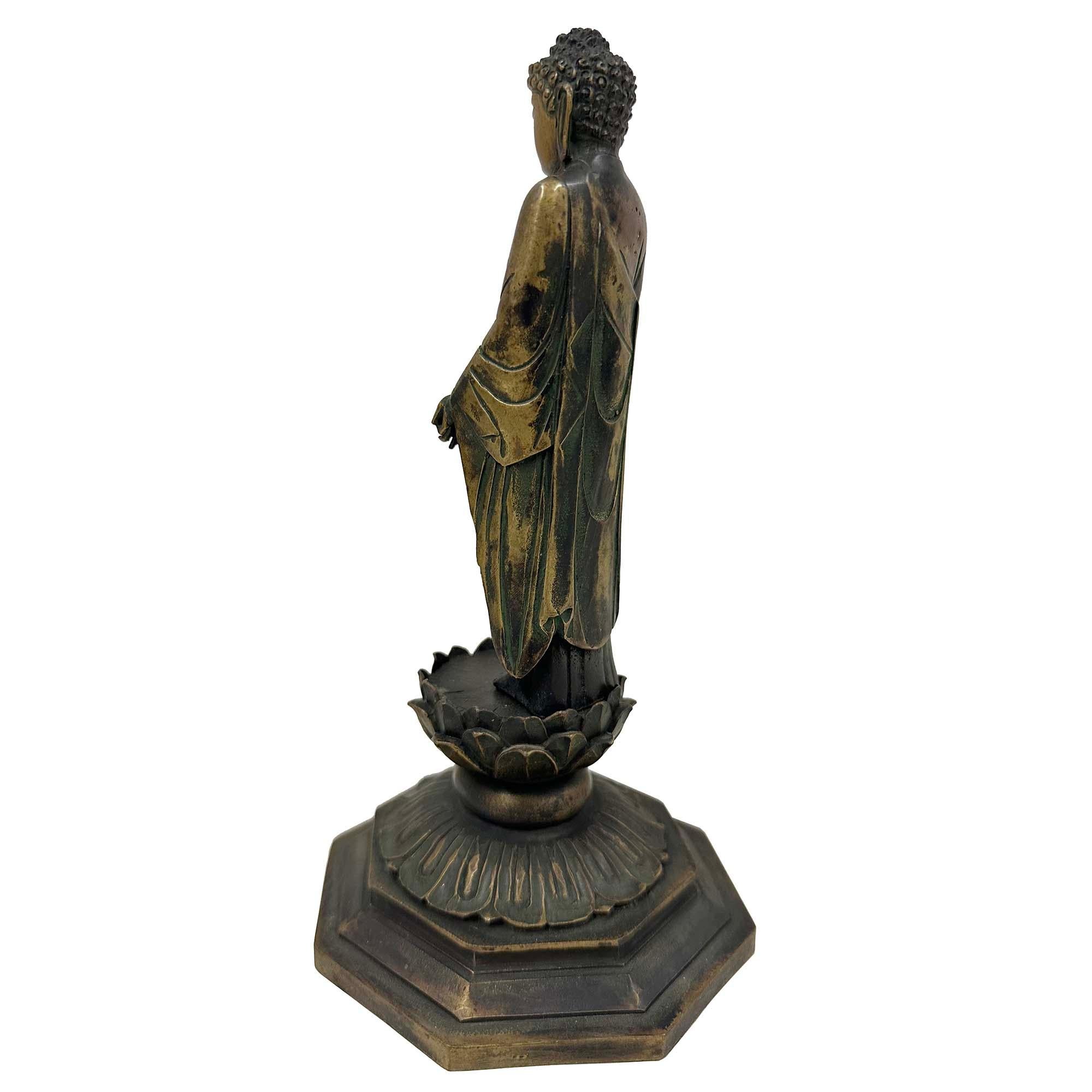 Antike chinesische Bronze Buddha Amitabha (Amida Nyorai) Statue (20. Jahrhundert) im Angebot