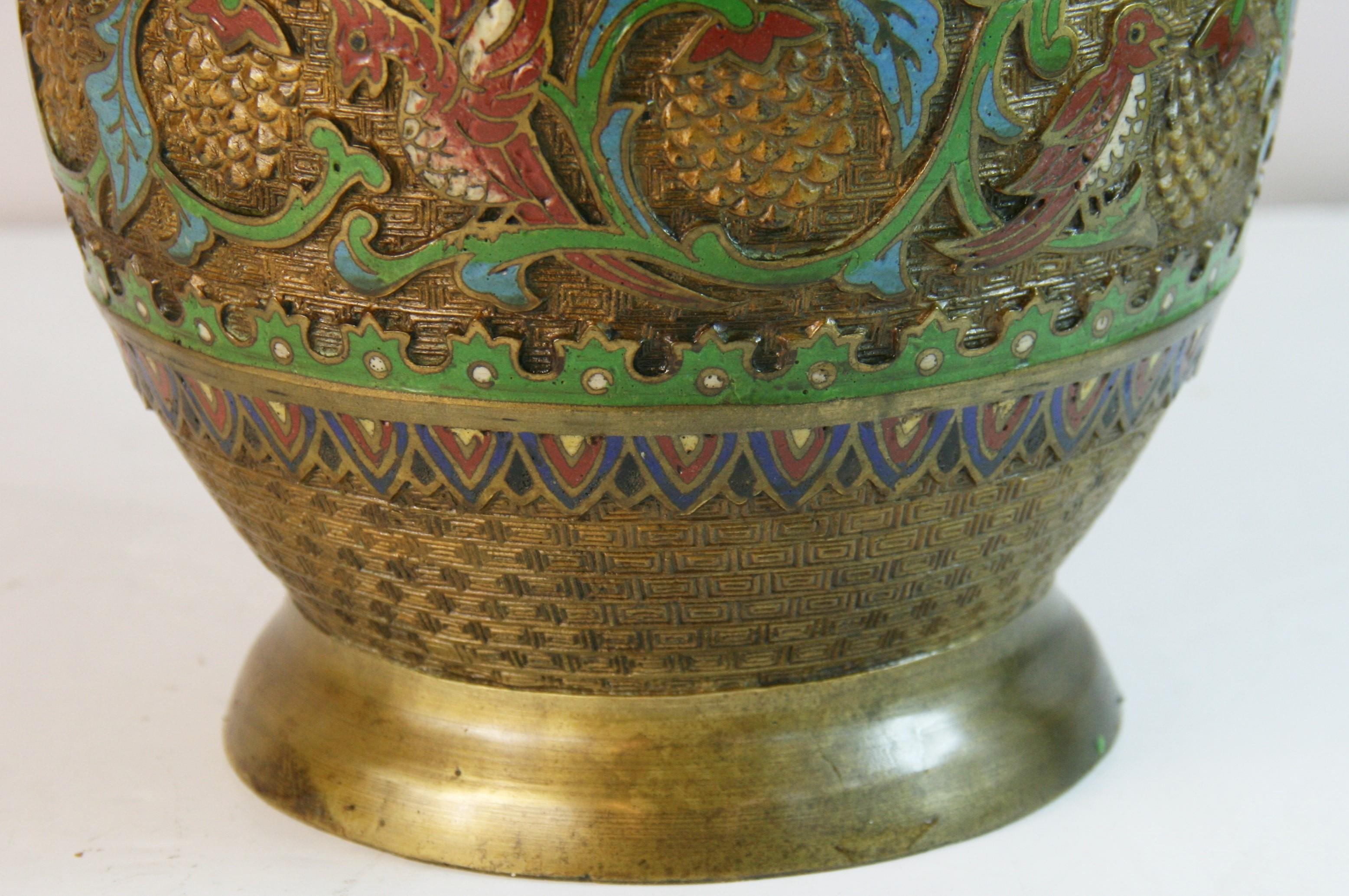 Antike chinesische Bronze Cloissone Urne im Angebot 6