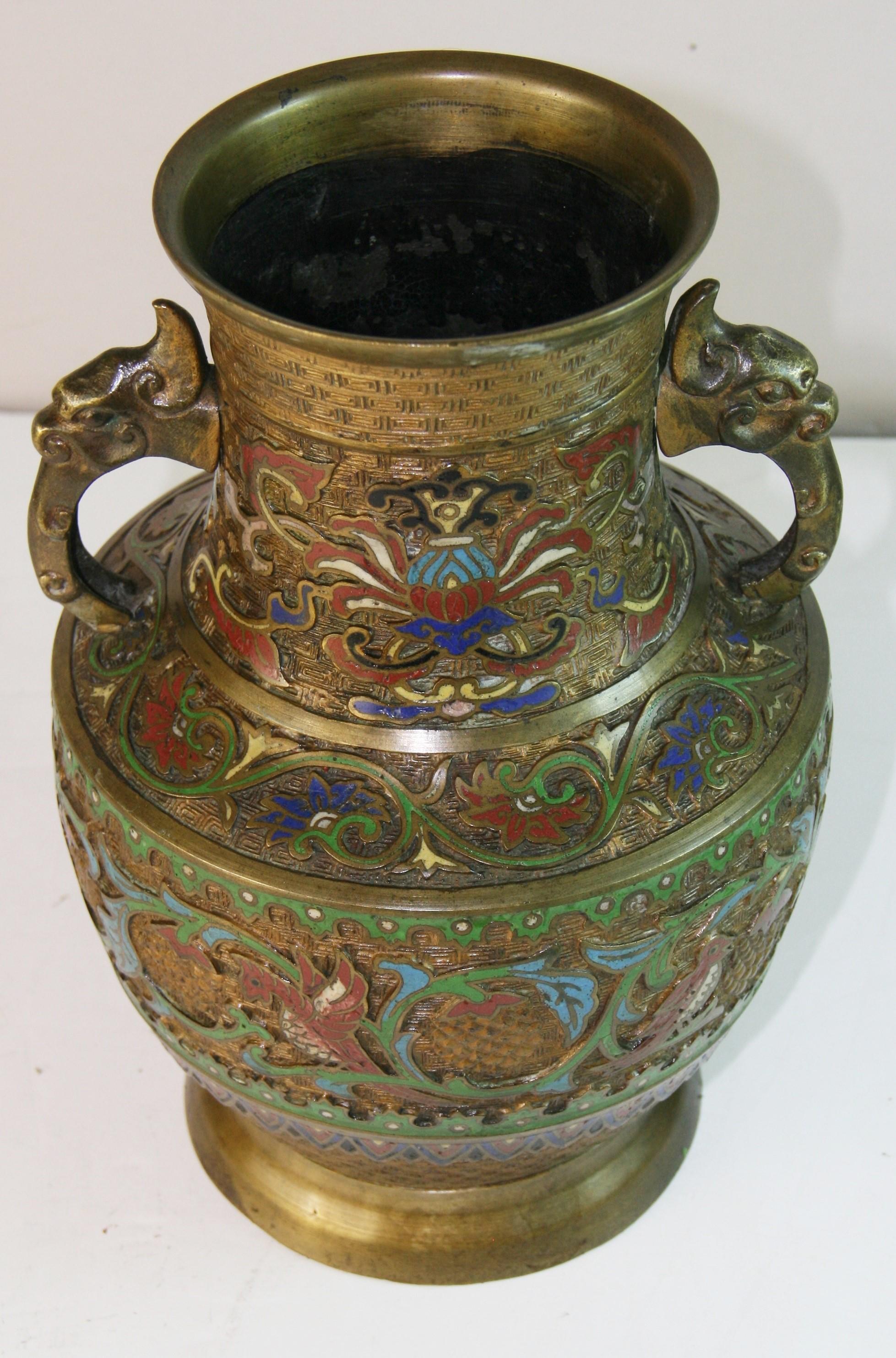Antike chinesische Bronze Cloissone Urne im Angebot 7