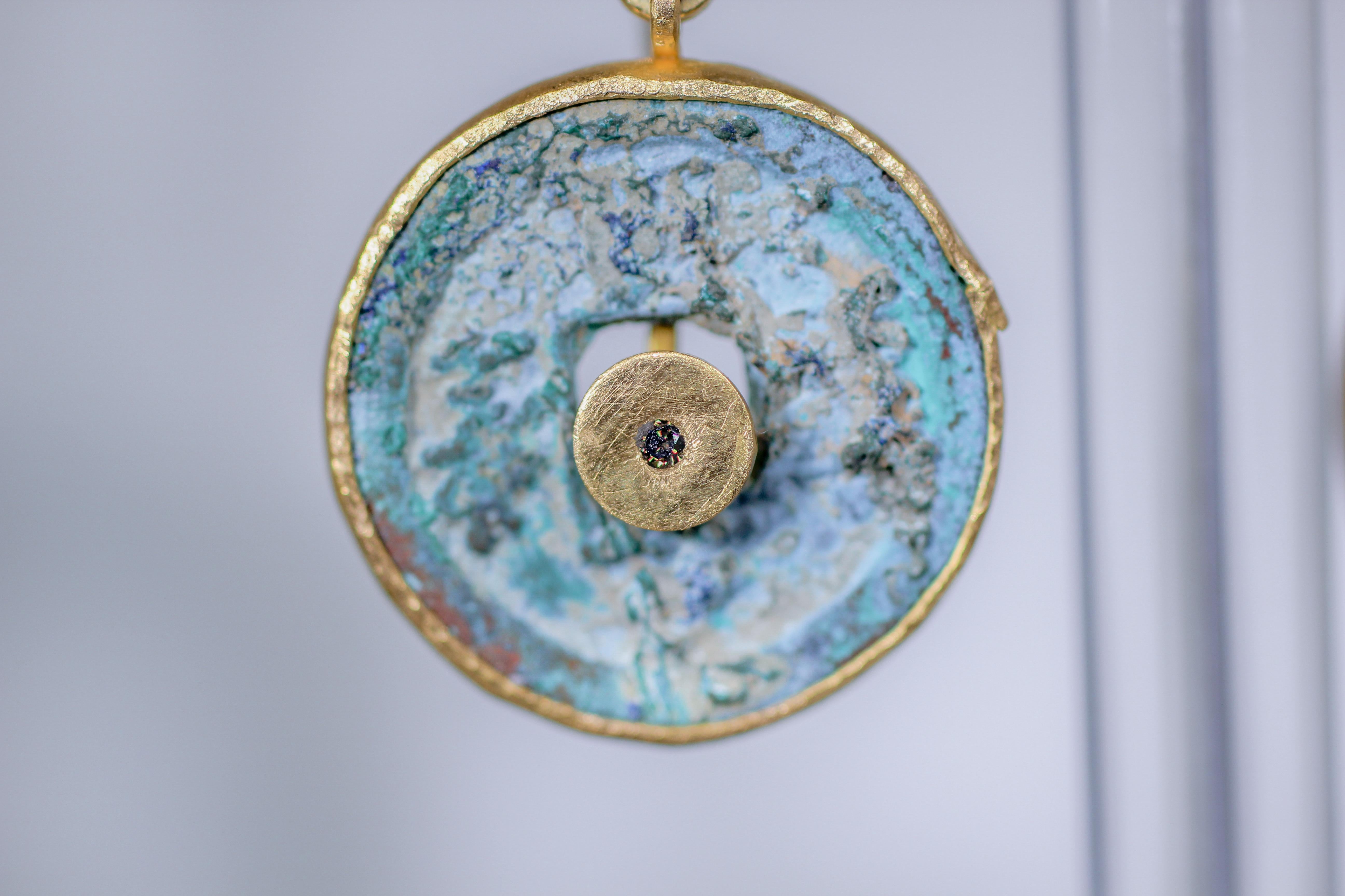 Pendants d'oreilles chinois anciens en bronze, tourmaline, diamant et or 21-22 carats en vente 2