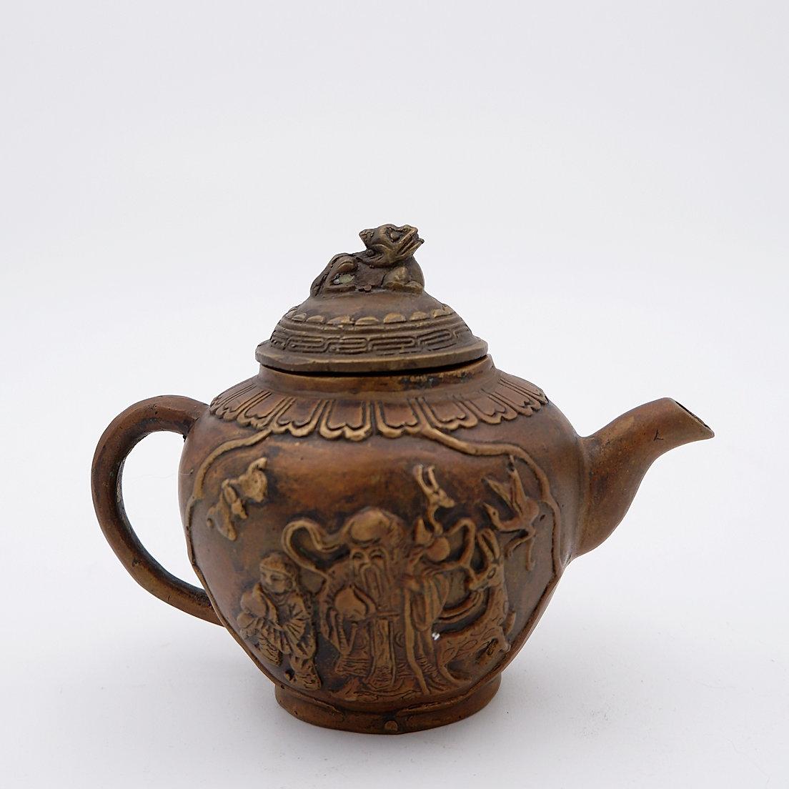 Antigua Figura Daoísta China de Bronce sobre Pequeña Tetera - Años 30 en venta 6