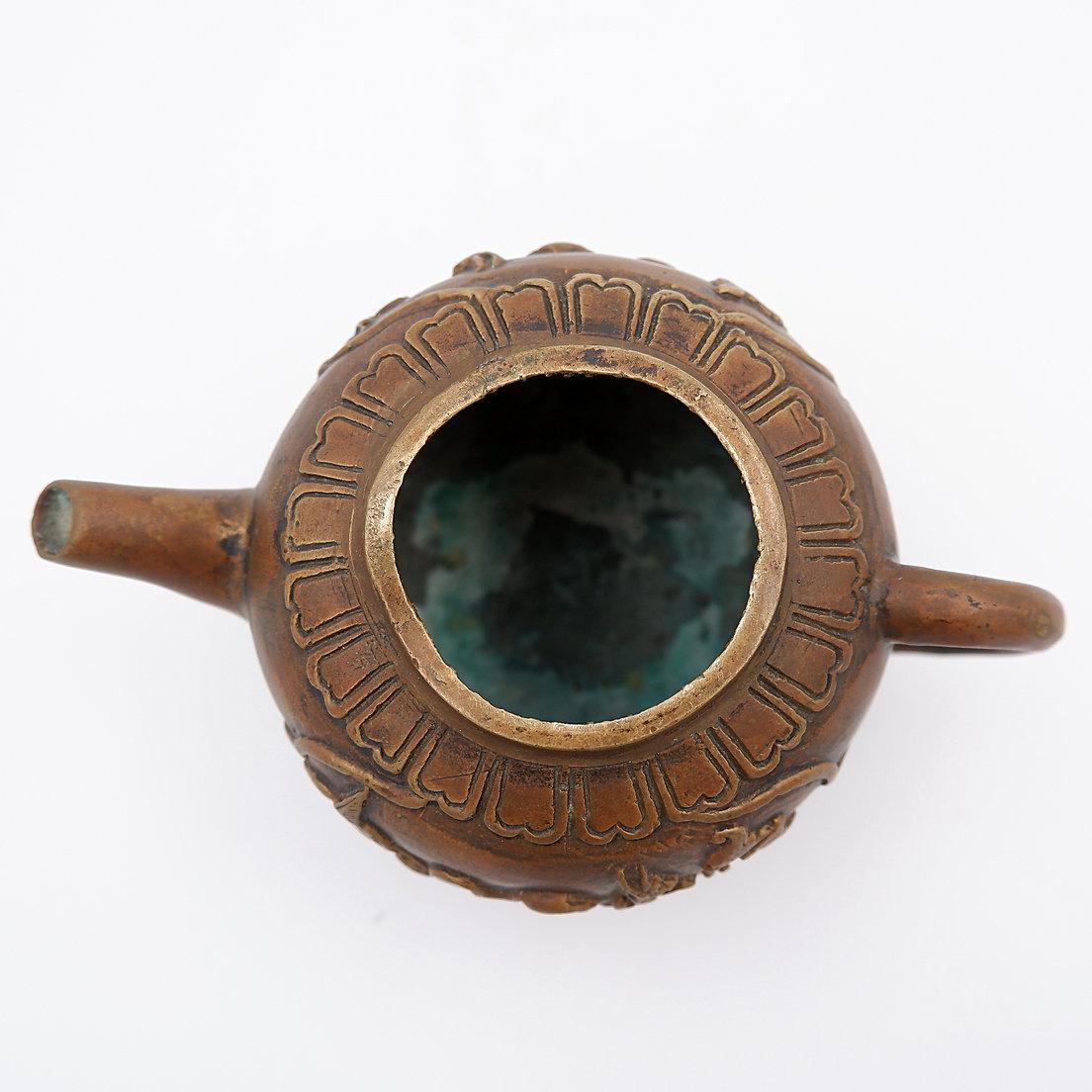 Antigua Figura Daoísta China de Bronce sobre Pequeña Tetera - Años 30 en venta 7