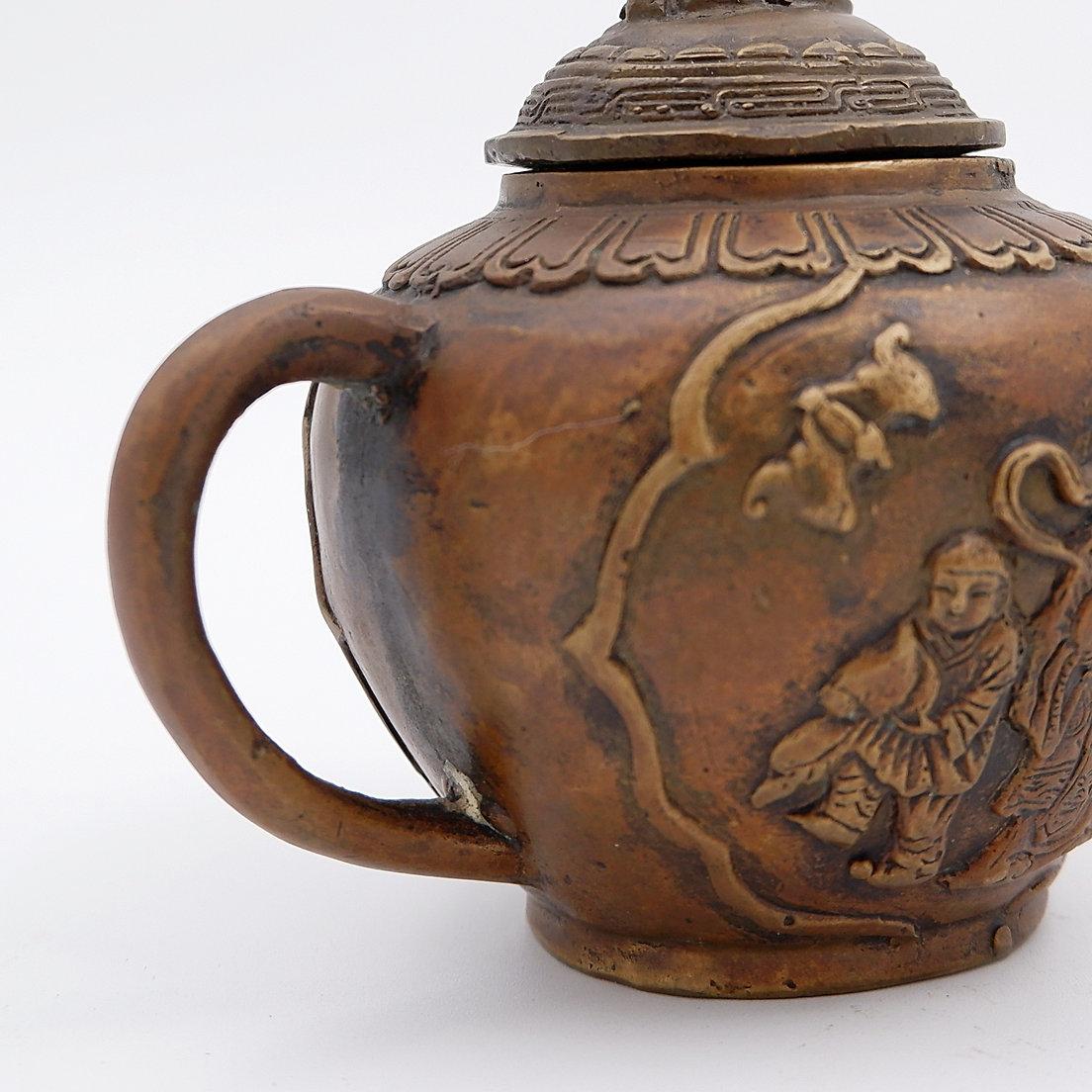 Antigua Figura Daoísta China de Bronce sobre Pequeña Tetera - Años 30 en venta 10