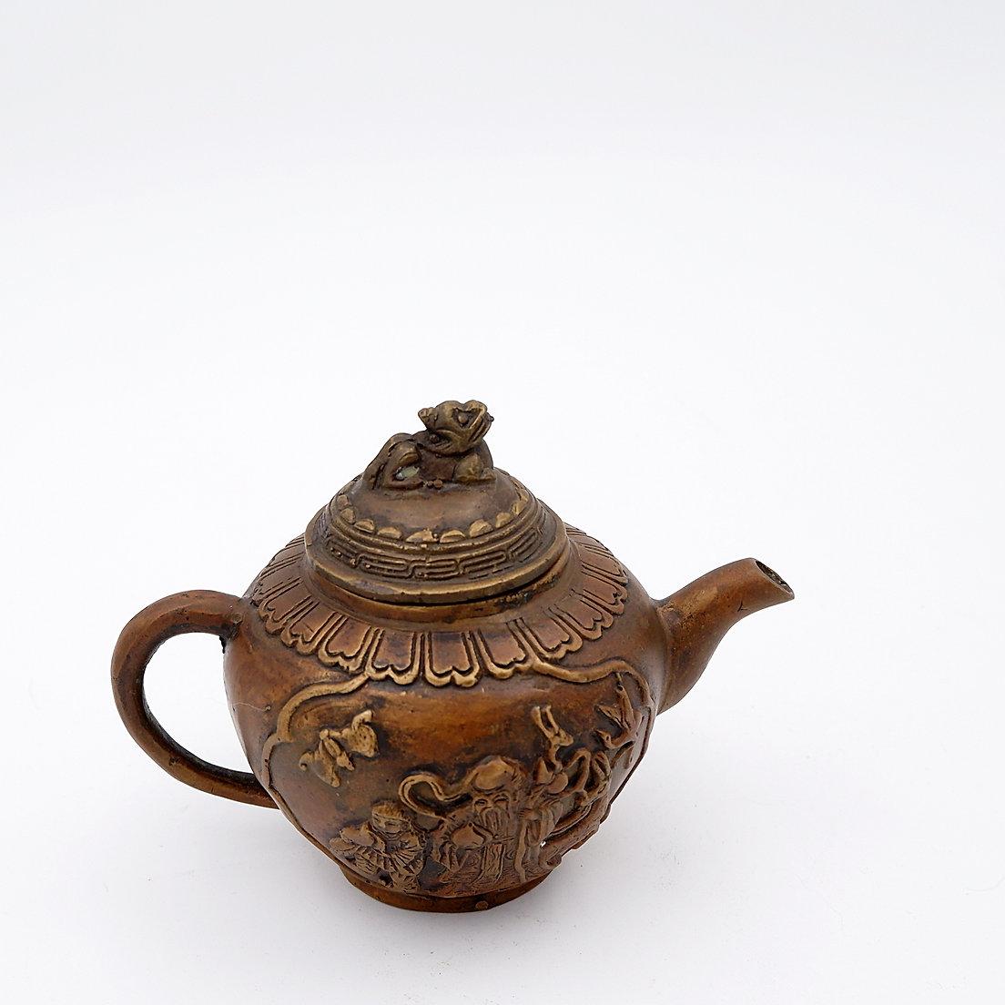 Antigua Figura Daoísta China de Bronce sobre Pequeña Tetera - Años 30 en venta 11