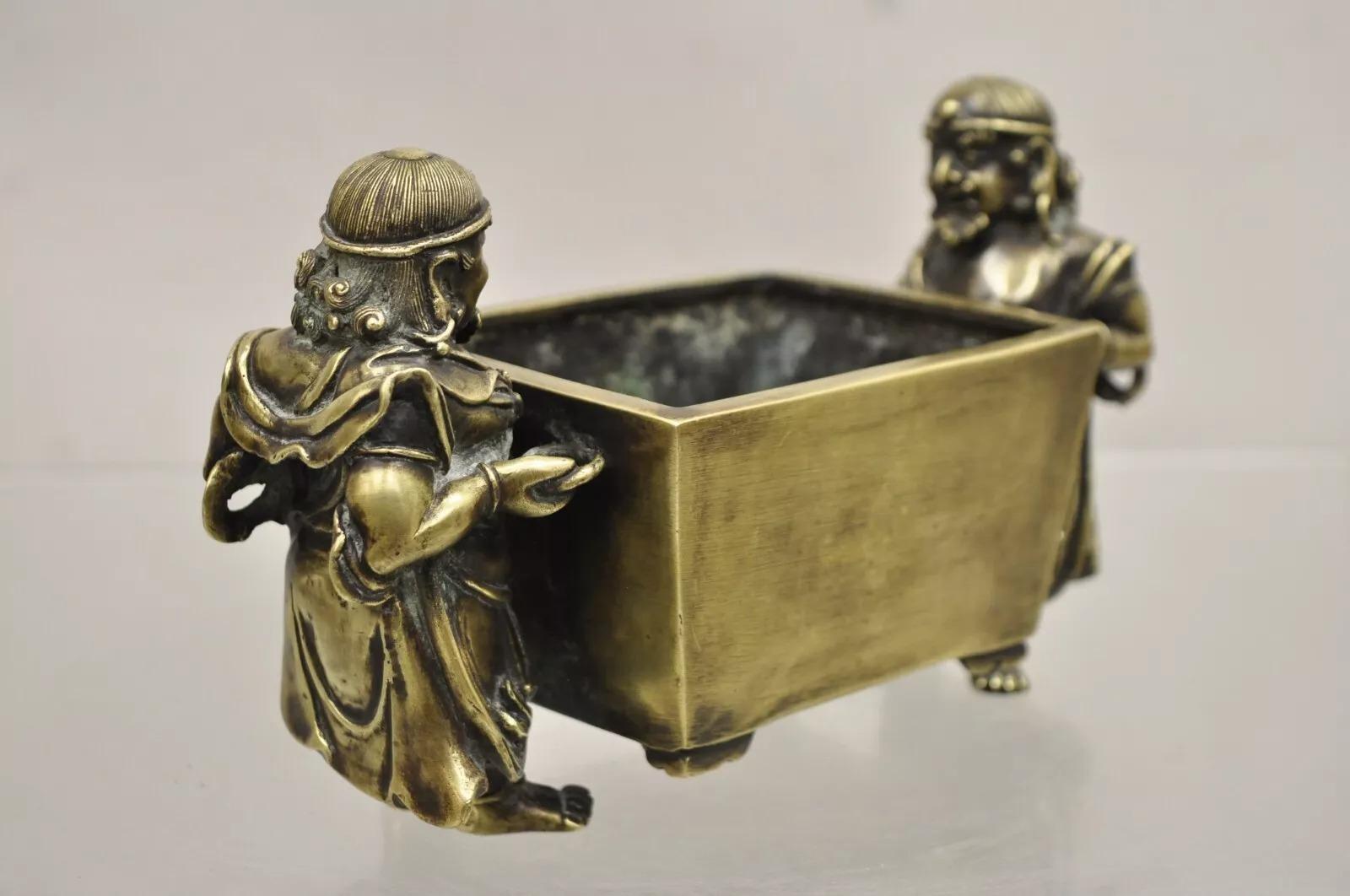 Encensoir figuratif chinois ancien d'étranger Ming Xuande marqué Ming à Qing en vente 5