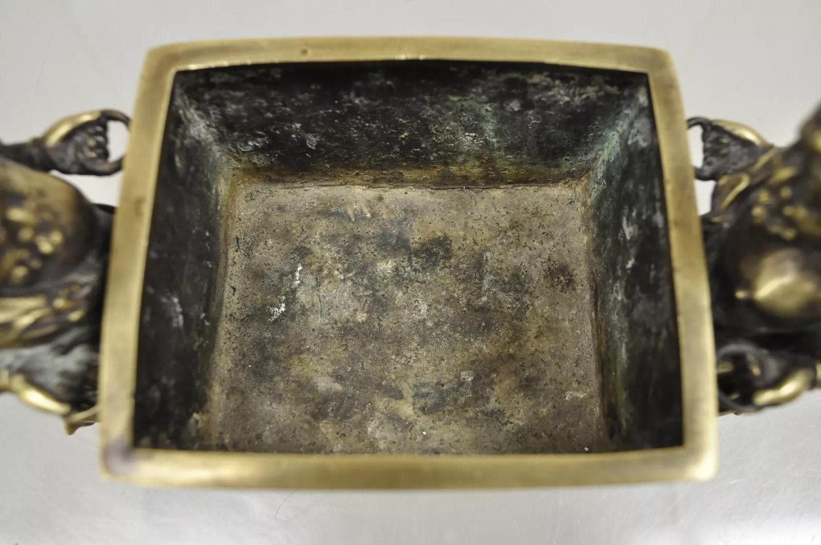 XIXe siècle Encensoir figuratif chinois ancien d'étranger Ming Xuande marqué Ming à Qing en vente