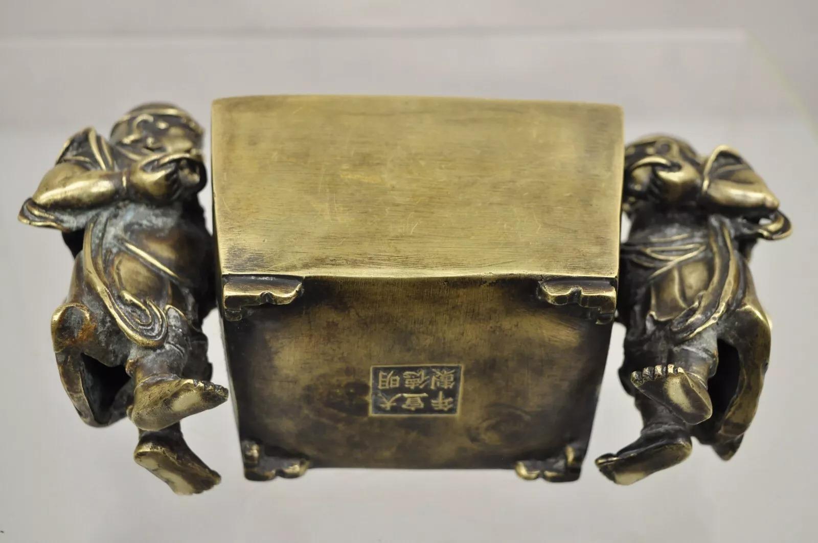 Encensoir figuratif chinois ancien d'étranger Ming Xuande marqué Ming à Qing en vente 2