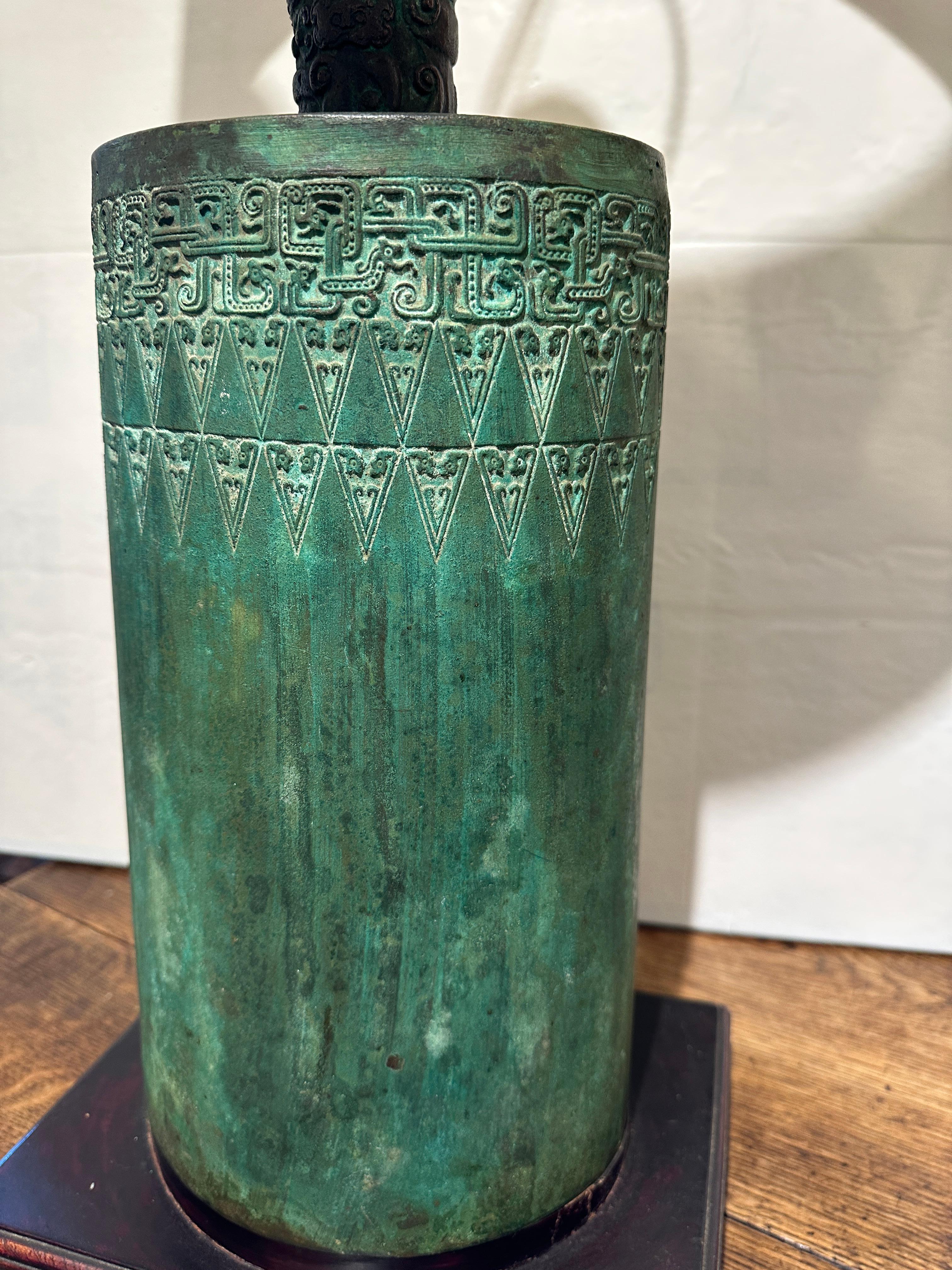 Lampe chinoise d'antiquités en bronze Bon état - En vente à Summerland, CA