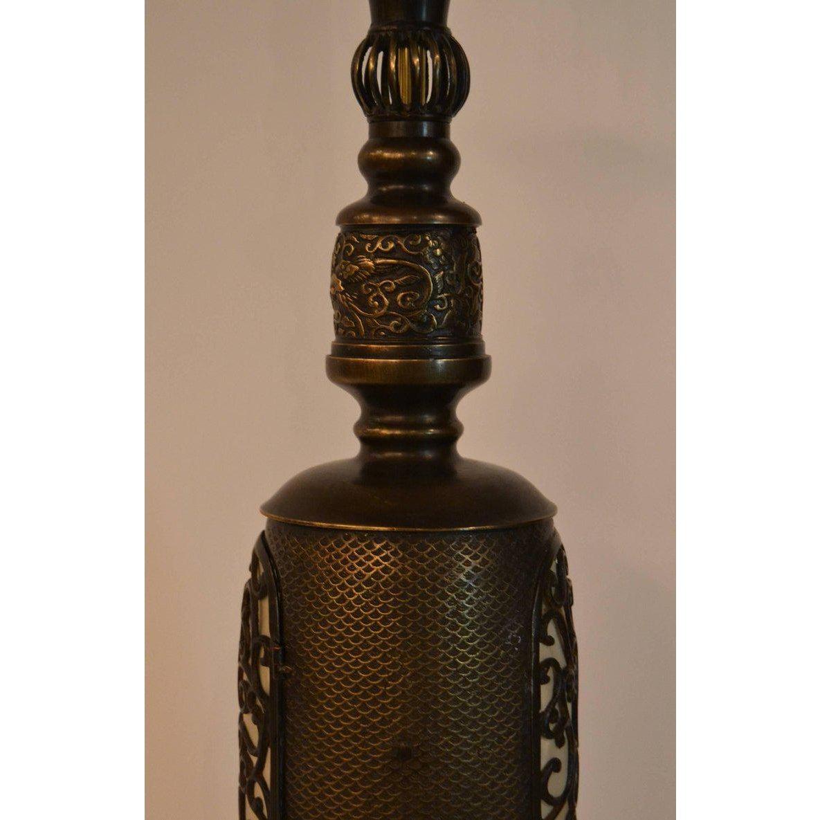 Bronze Lampe à lanterne chinoise ancienne en bronze en vente