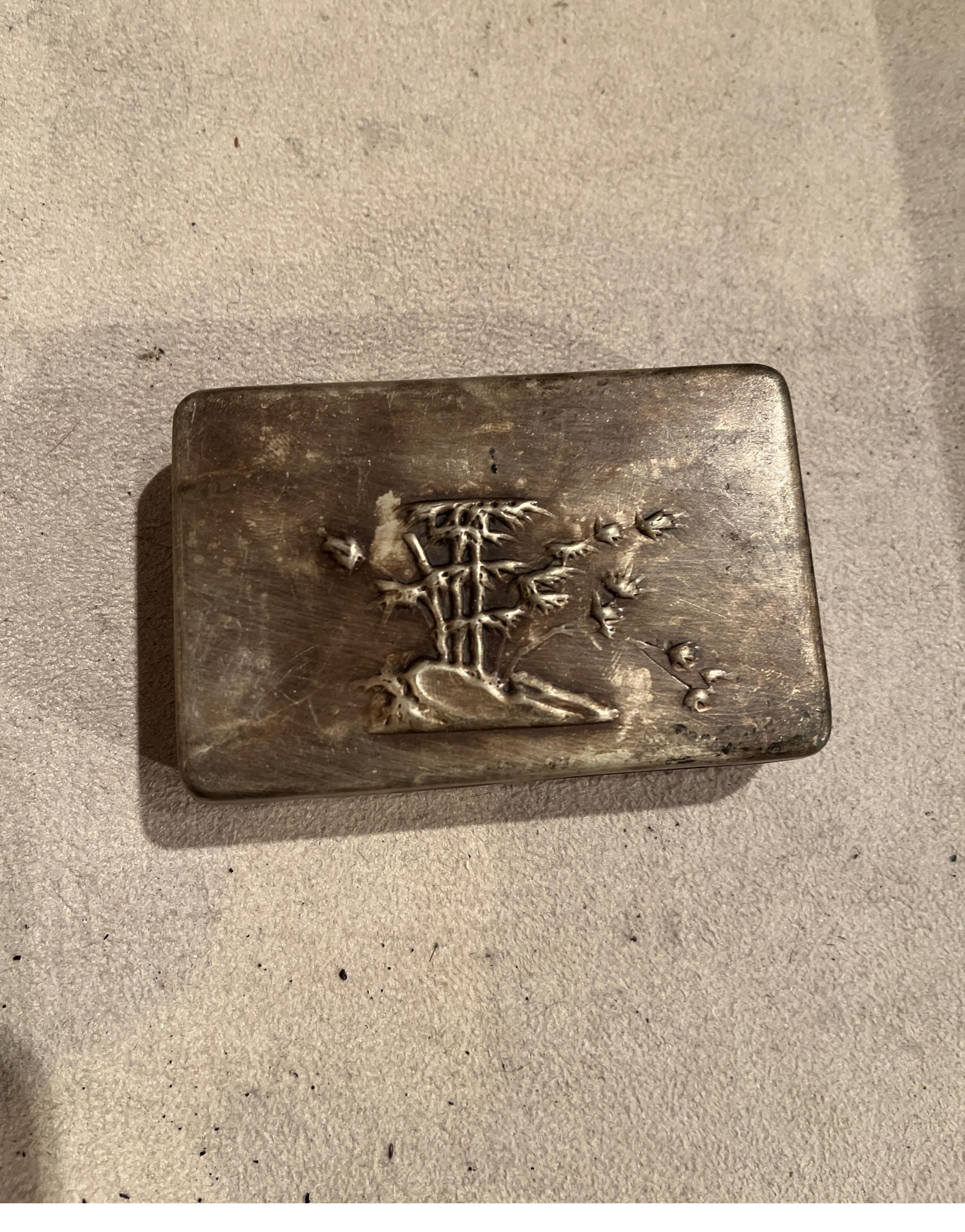 Un petit bronze chinois ancien assez inhabituel  boîte à encre 
