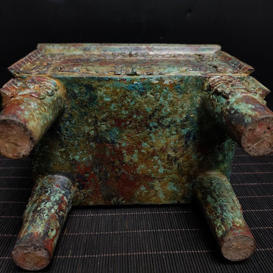 Antique Chinese Bronze Square Pot Ding  For Sale 3