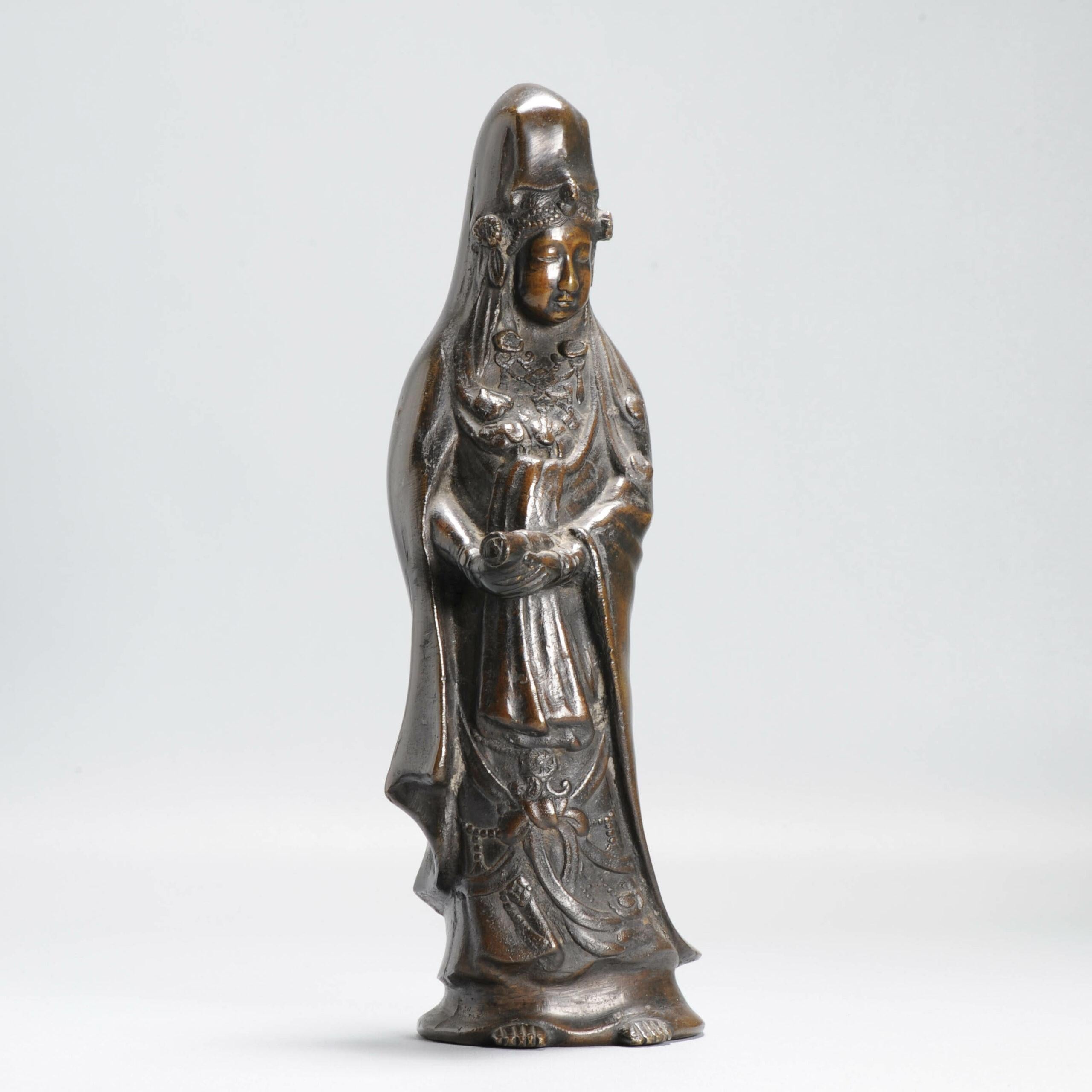

BRONZE top level Chinese statue
Qing period, 19th century.


Condition
29.5cm
Period
19th century 