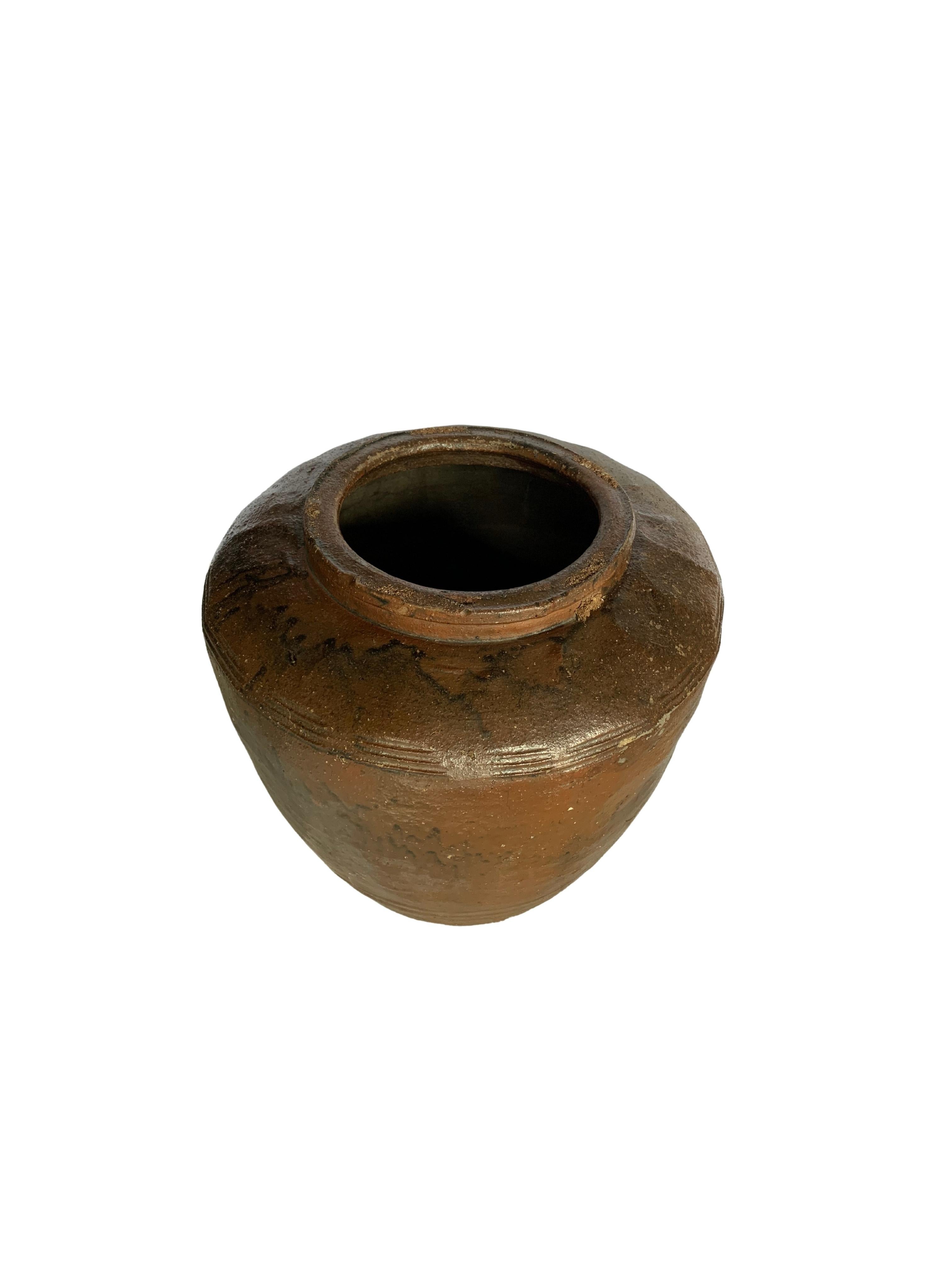 Cinese Antico vaso cinese per uova salate in ceramica smaltata marrone e nera, 1900 ca. in vendita
