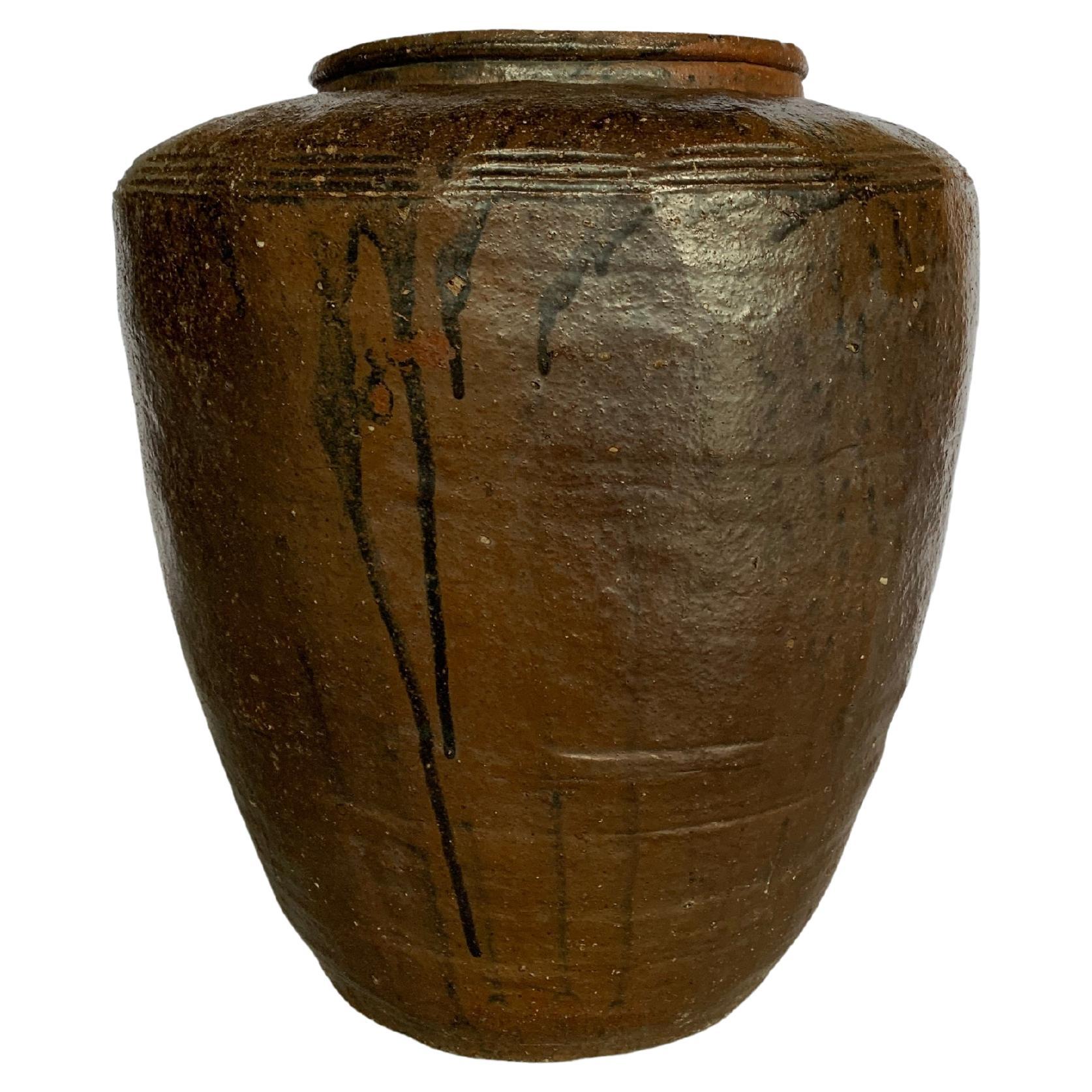 Antikes chinesisches braun-schwarz glasiertes Salz-Eiergefäß aus Keramik, um 1900