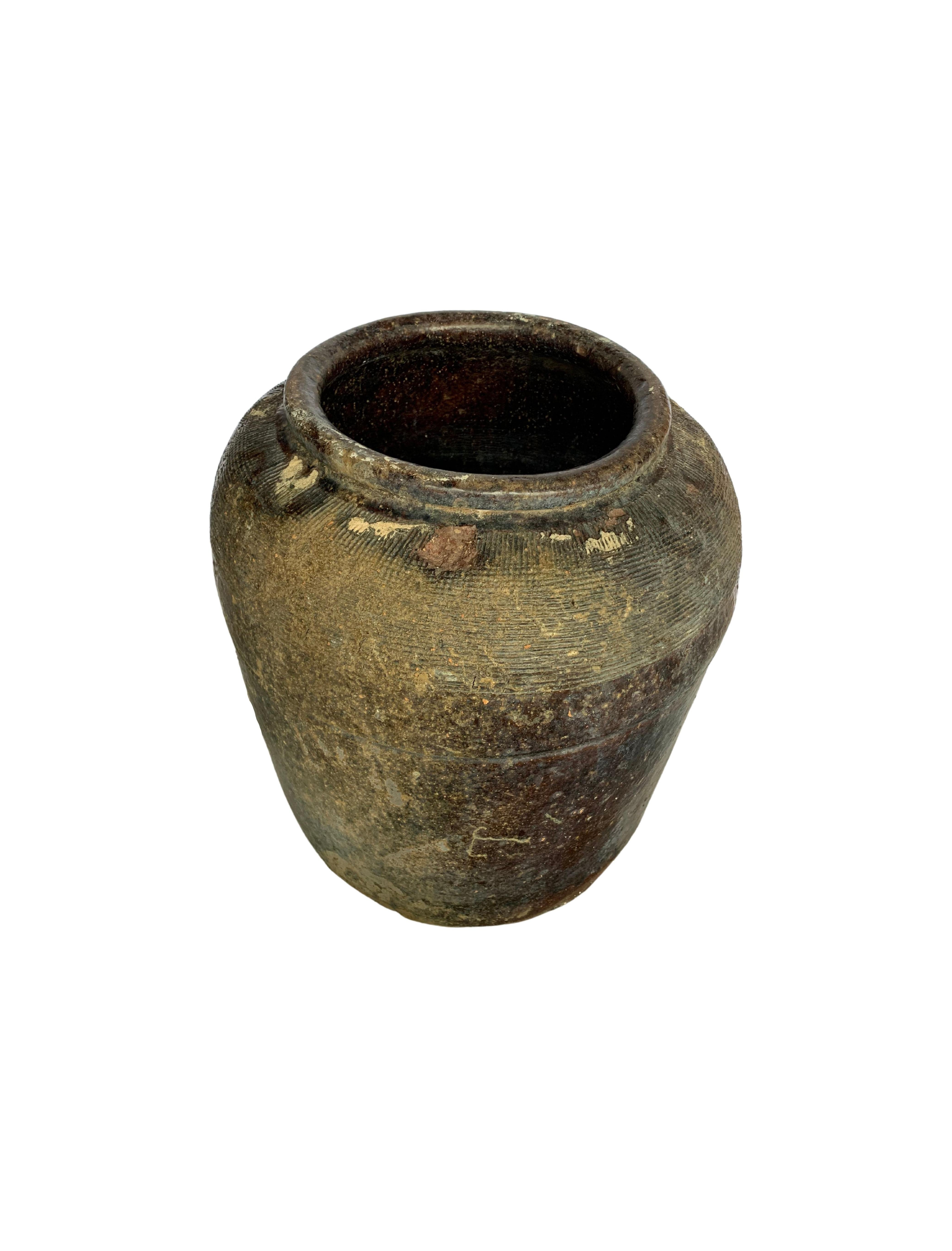 Antikes chinesisches braunes glasiertes Salz-Eiergefäß aus Keramik, um 1900 im Angebot 1