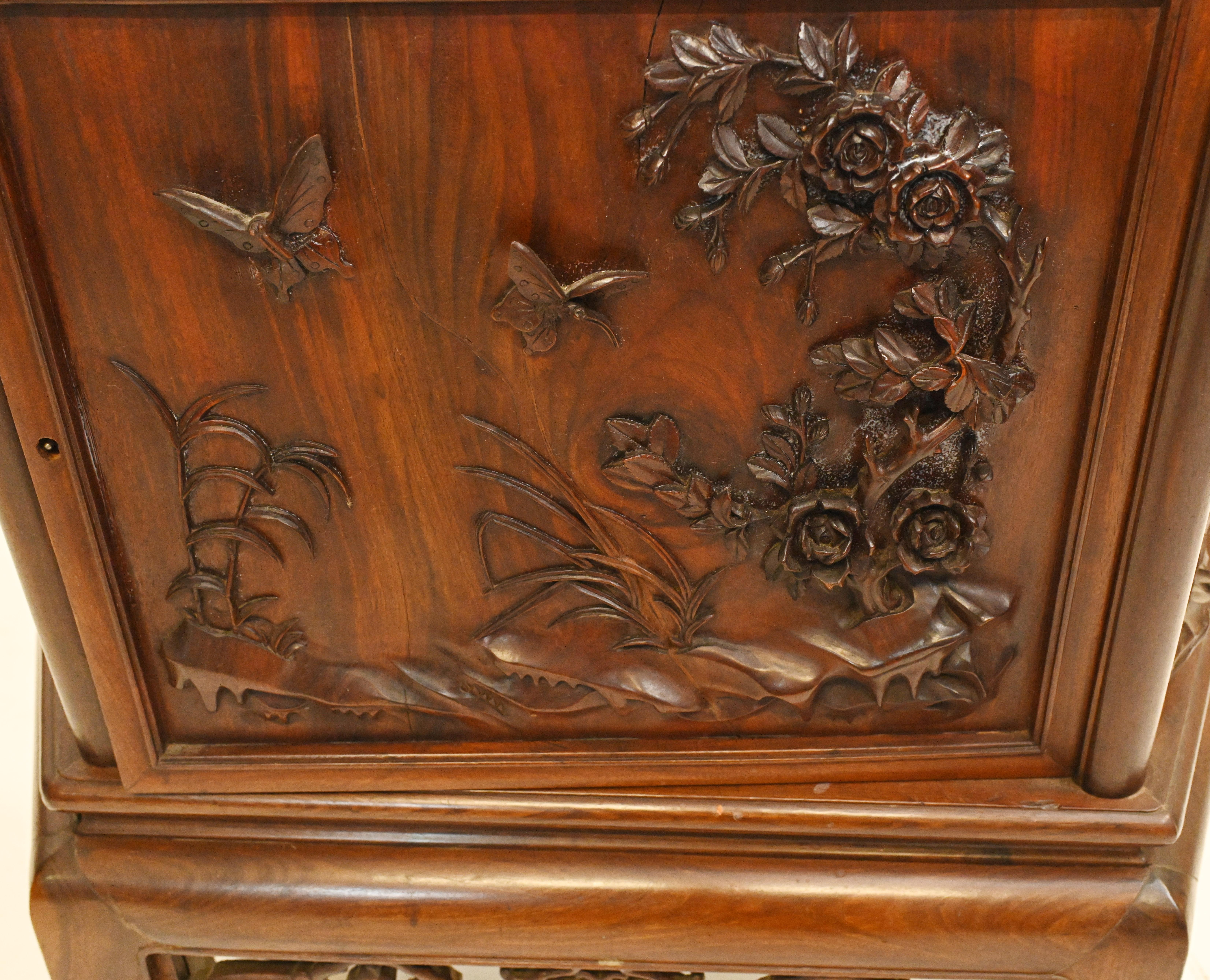Late 19th Century Antique Chinese Cabinet Bookcase Padouk Hand Carved Display Relief Carving 1890