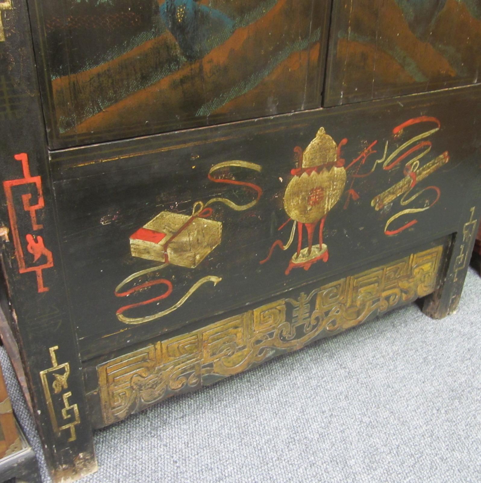 Early 20th Century Antique Chinese Cabinet For Sale