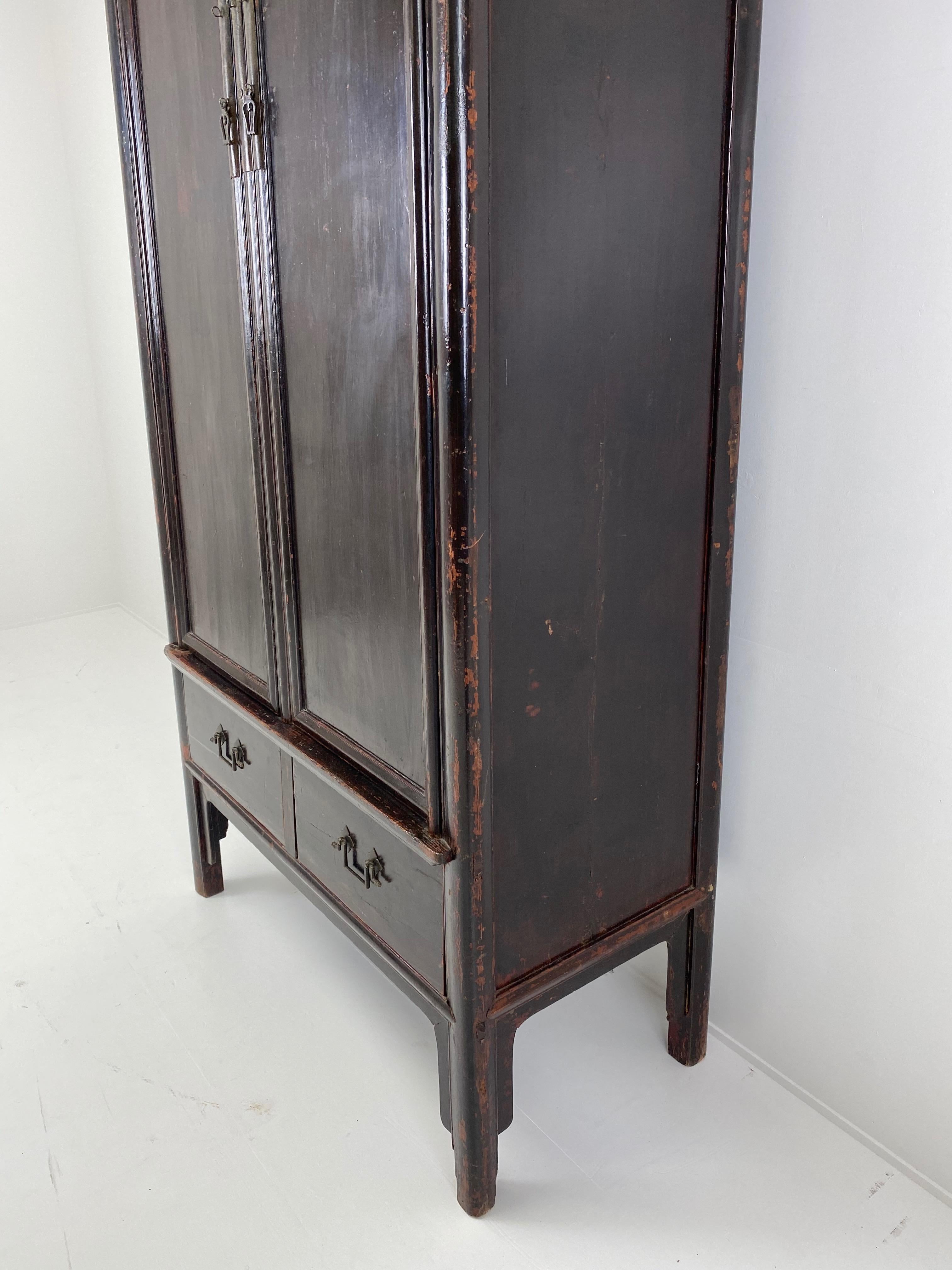 Antique Chinese Cabinet, Wardrobe in Dark Elm wood. 6