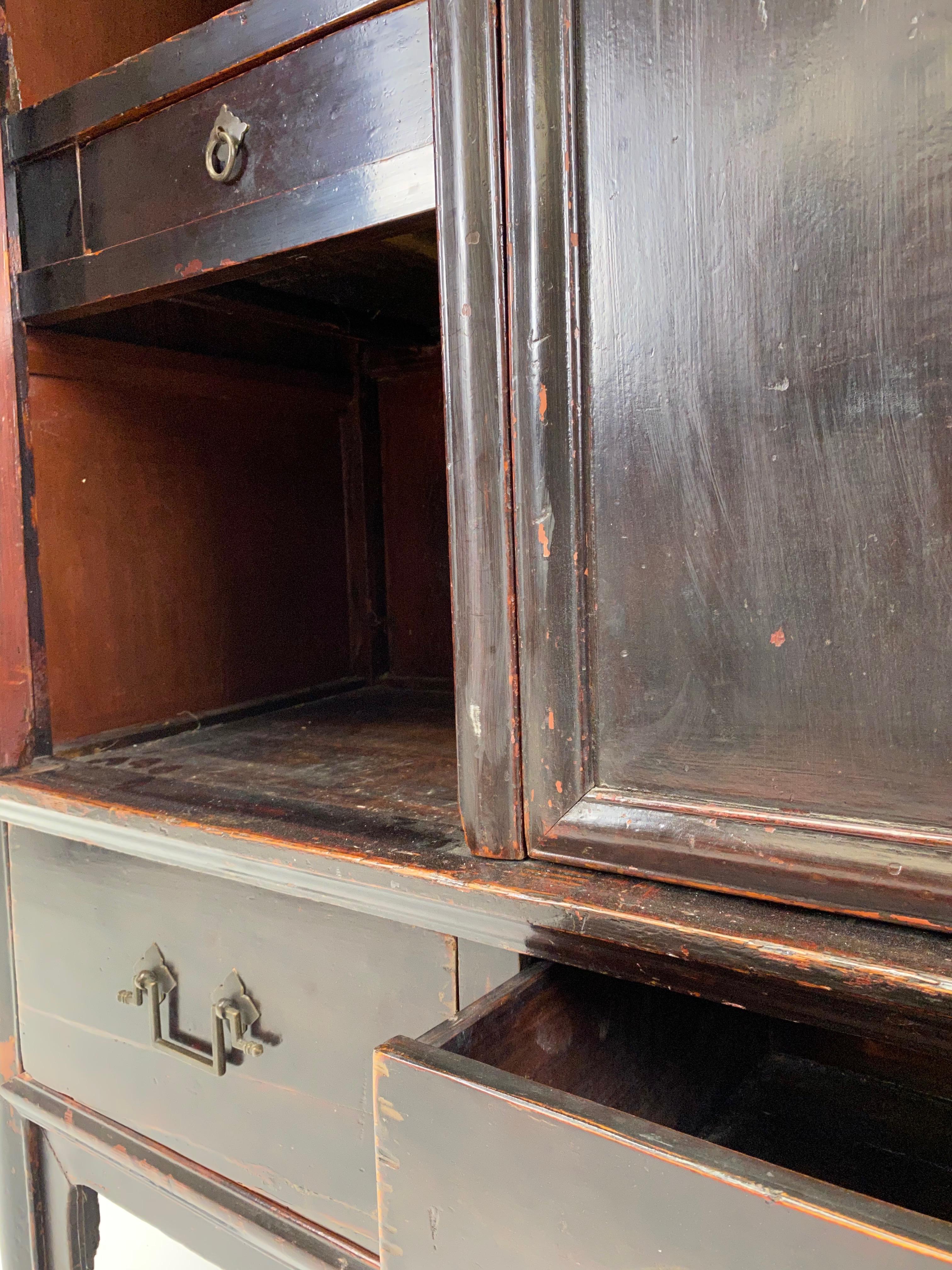 Antique Chinese Cabinet, Wardrobe in Dark Elm wood. 9