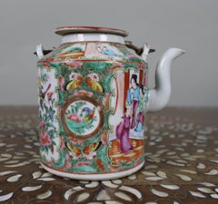 Antique Chinese Canton Famille Rose Porcelain Tea Pot c.1880