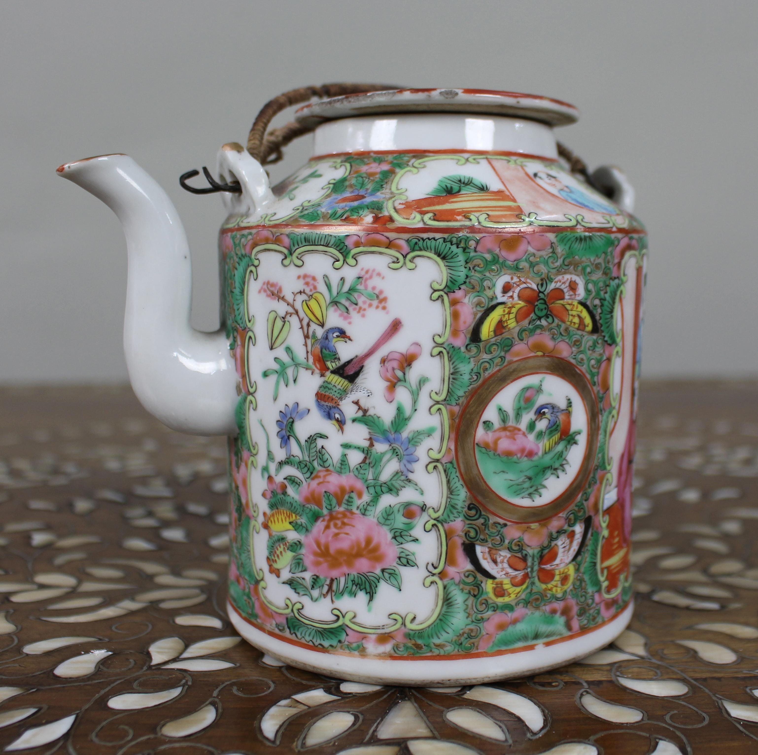 Antique Chinese Canton Famille Rose Porcelain Tea Pot c.1880 For Sale 2